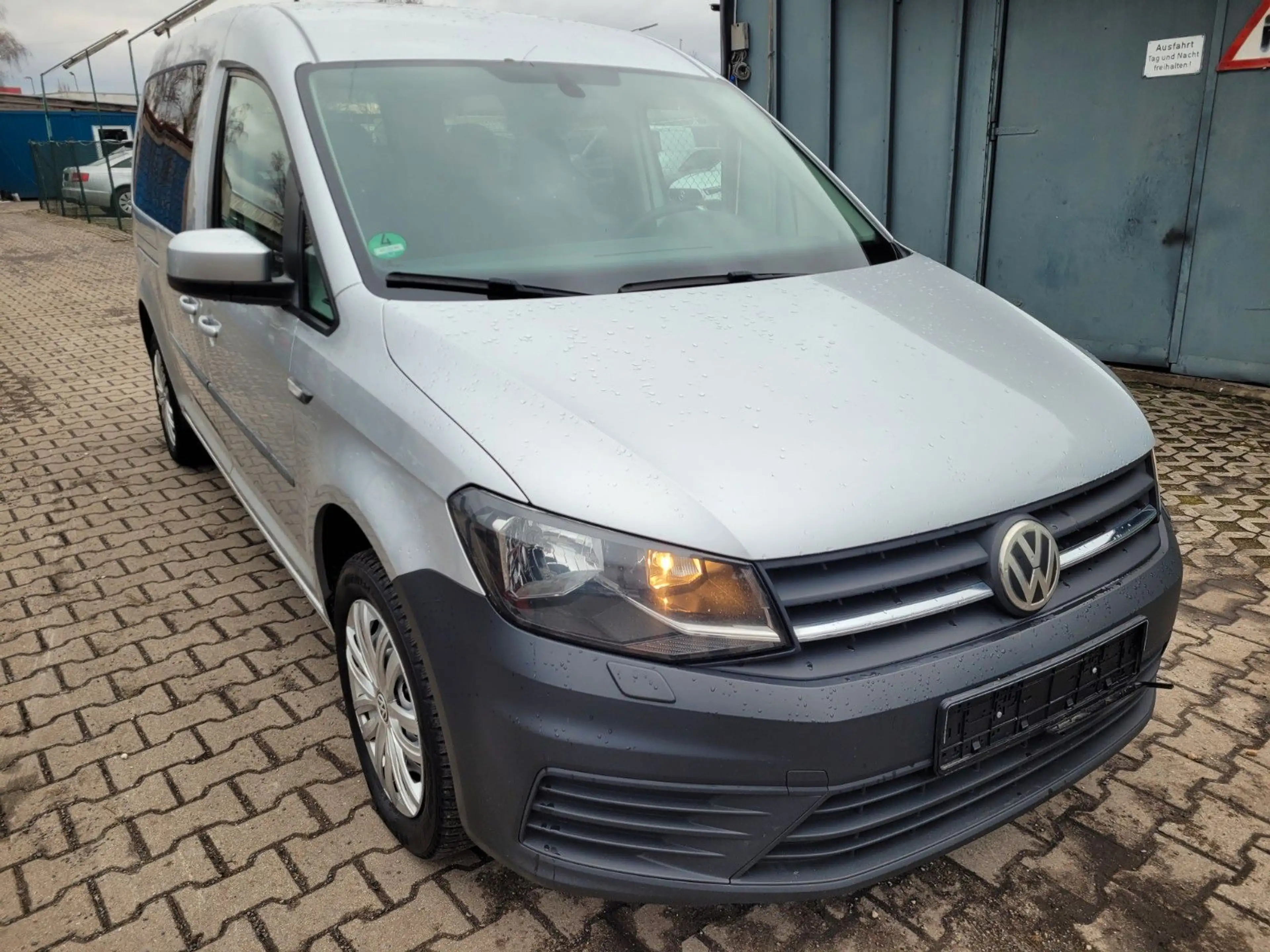 Volkswagen Caddy Caddy MaxRollstuhlrampe