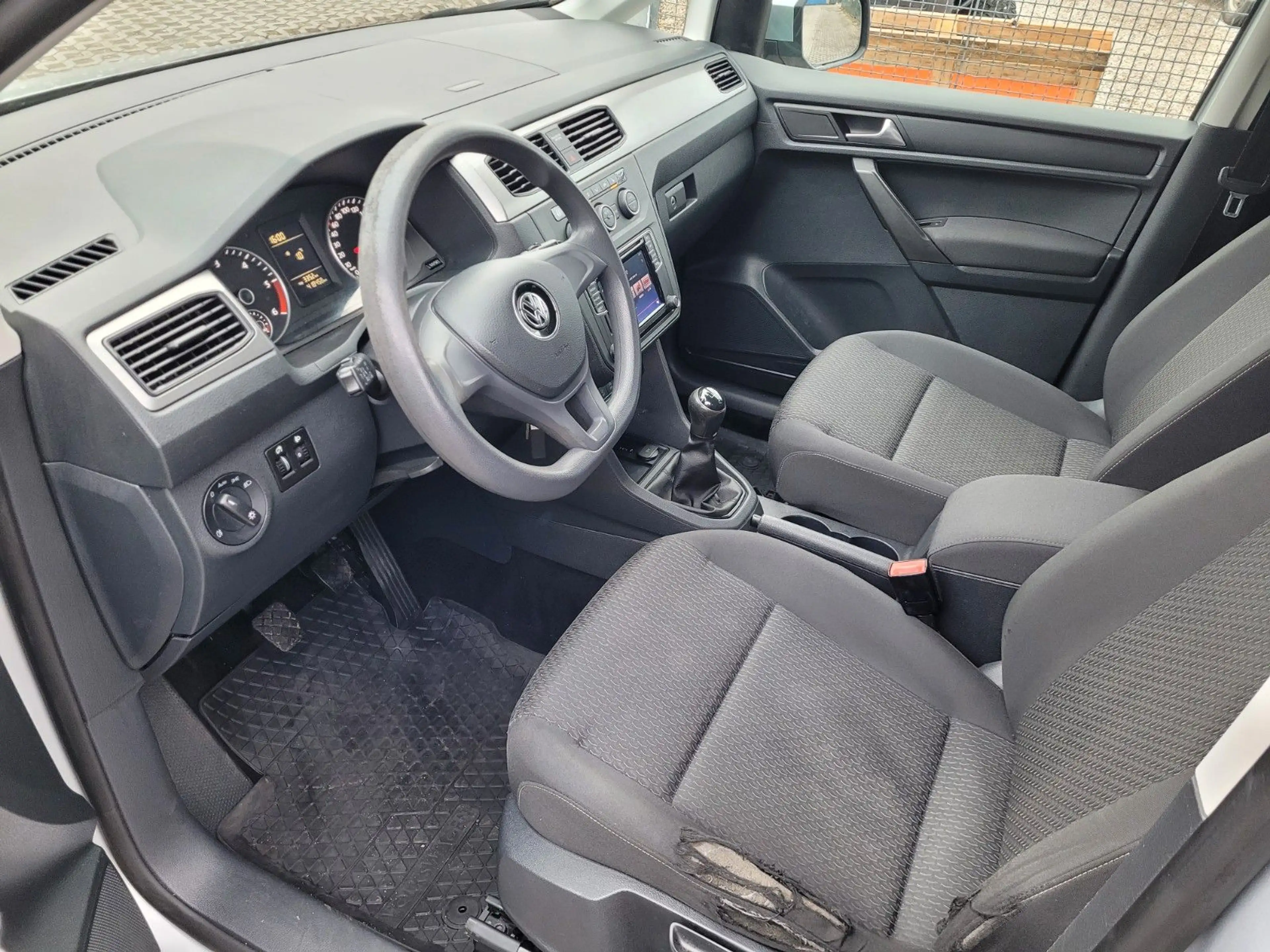 Volkswagen Caddy Caddy MaxRollstuhlrampe — photo 14