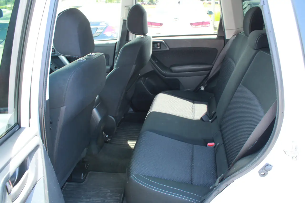 Subaru Forester снимка Subaru Forester