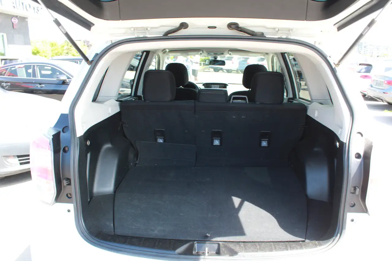 Subaru Forester снимка Subaru Forester