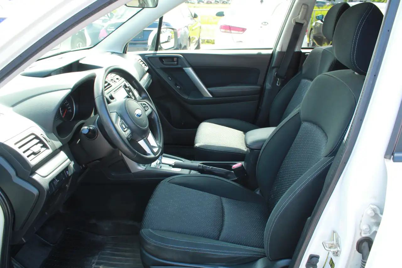 Subaru Forester снимка Subaru Forester