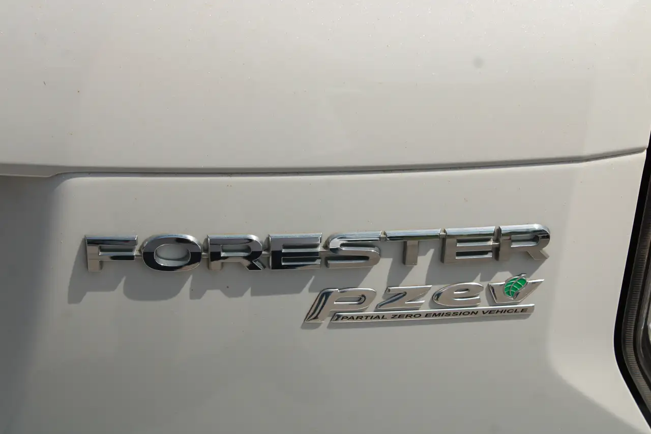 Subaru Forester снимка Subaru Forester