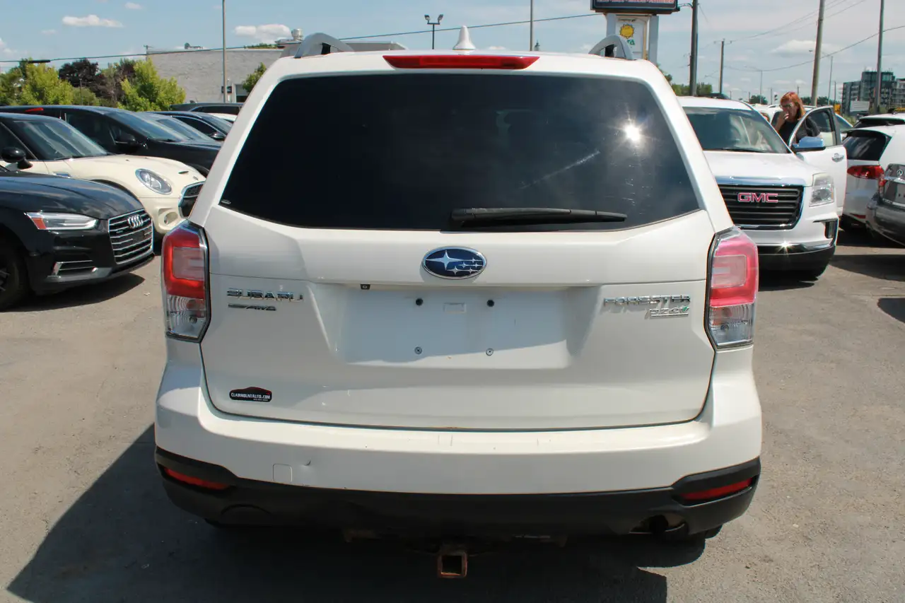 Subaru Forester снимка Subaru Forester