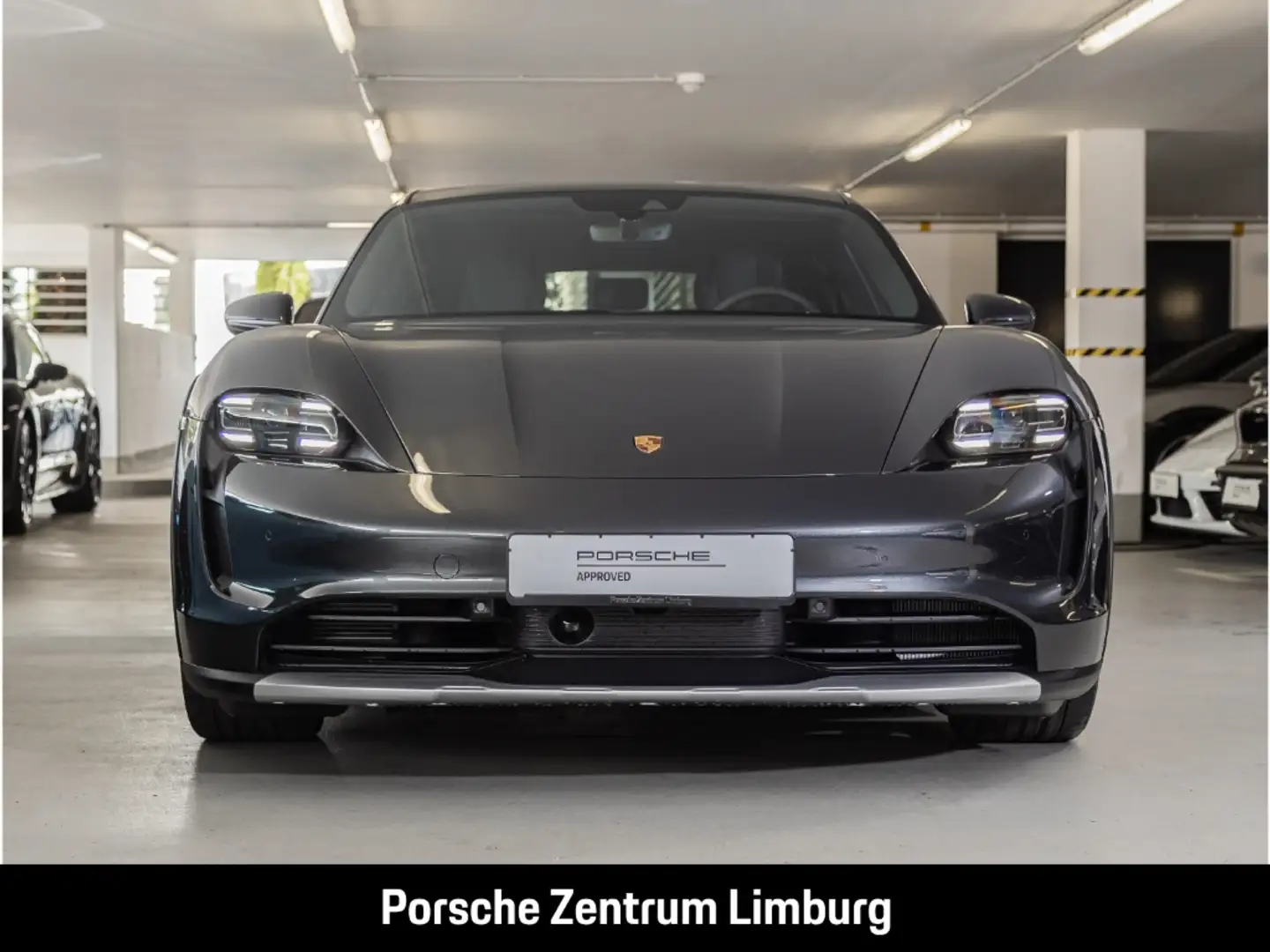Porsche Taycan 4 Cross Turismo Ausstattungspaket ''75 Jahre'' Grey - 2