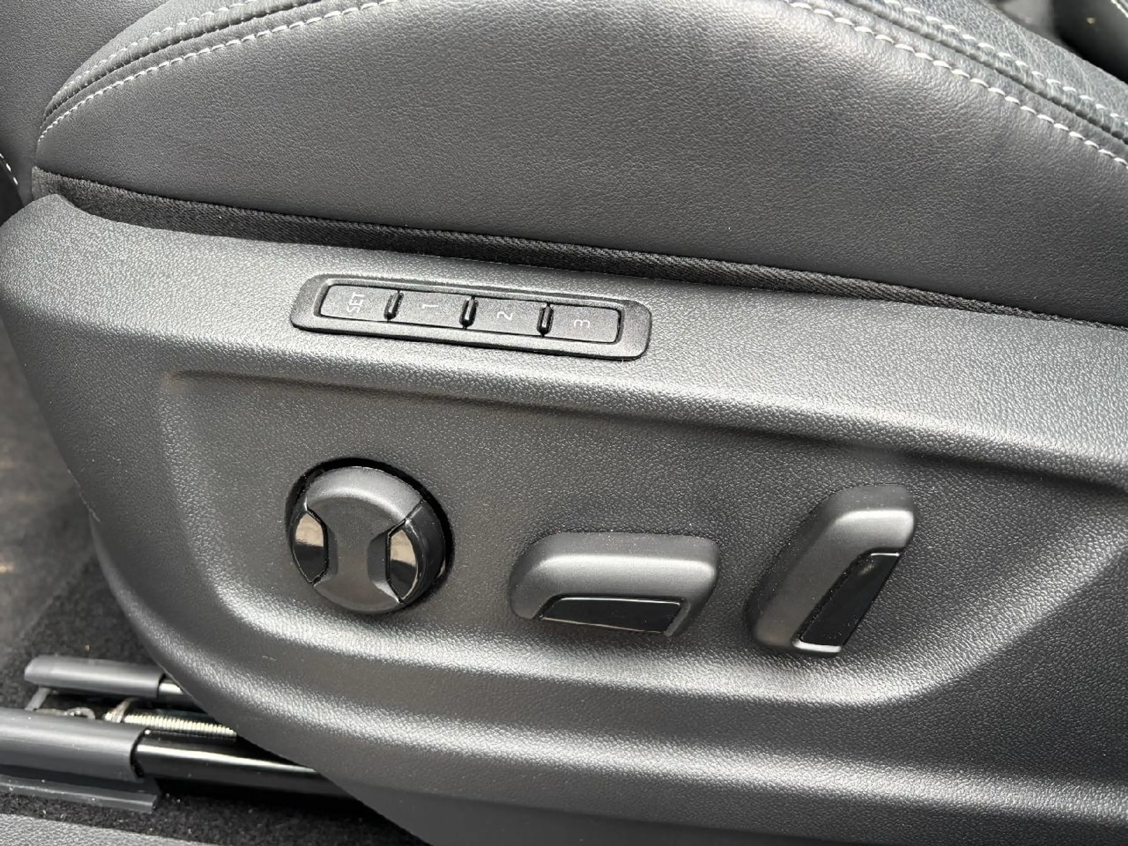 Skoda Kodiaq Kodiaq 147 kW DSG Sportline 4x4*AHK*Traveller* — photo 13