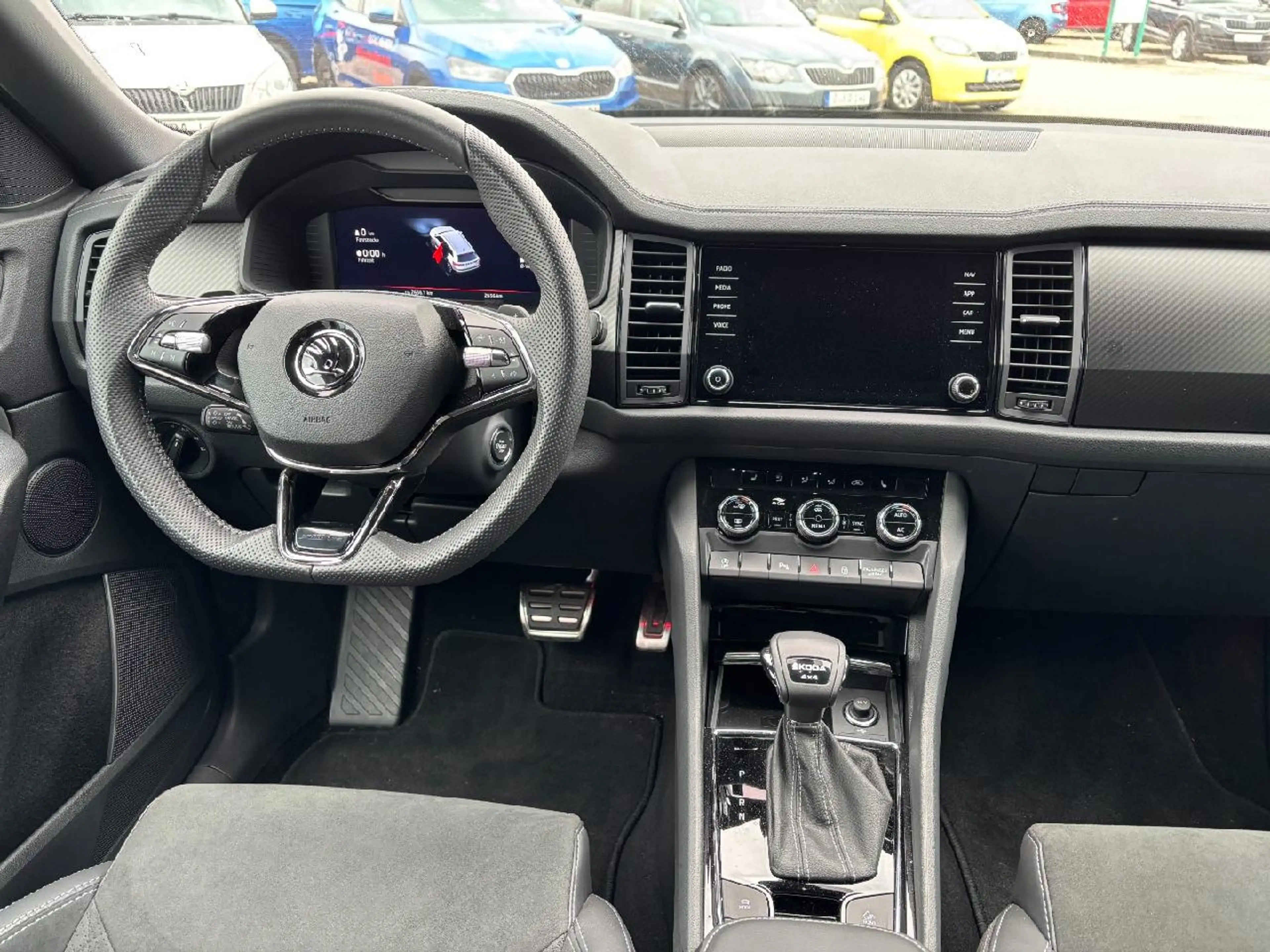 Skoda Kodiaq Kodiaq 147 kW DSG Sportline 4x4*AHK*Traveller* — photo 11