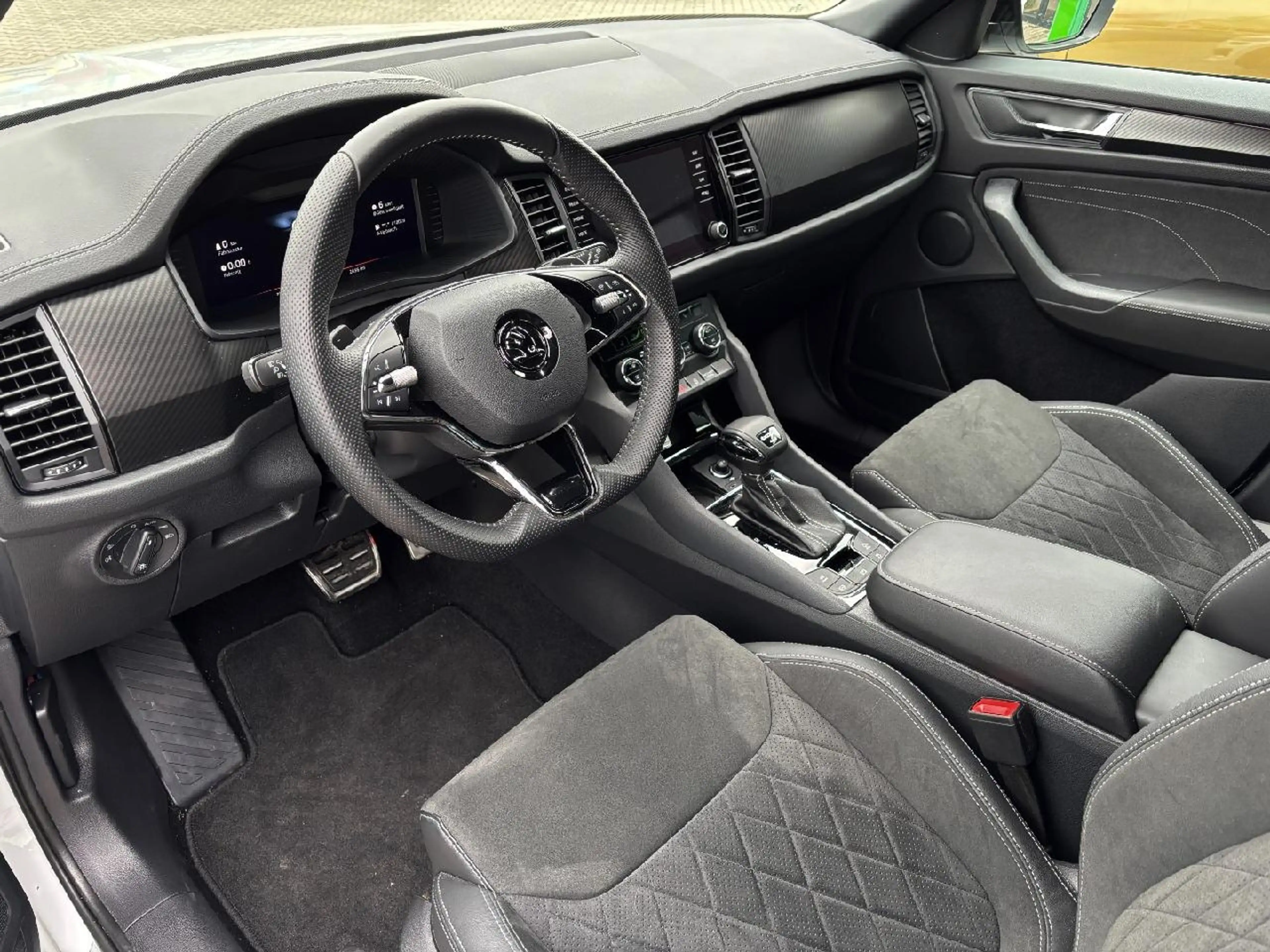 Skoda Kodiaq Kodiaq 147 kW DSG Sportline 4x4*AHK*Traveller* — photo 12