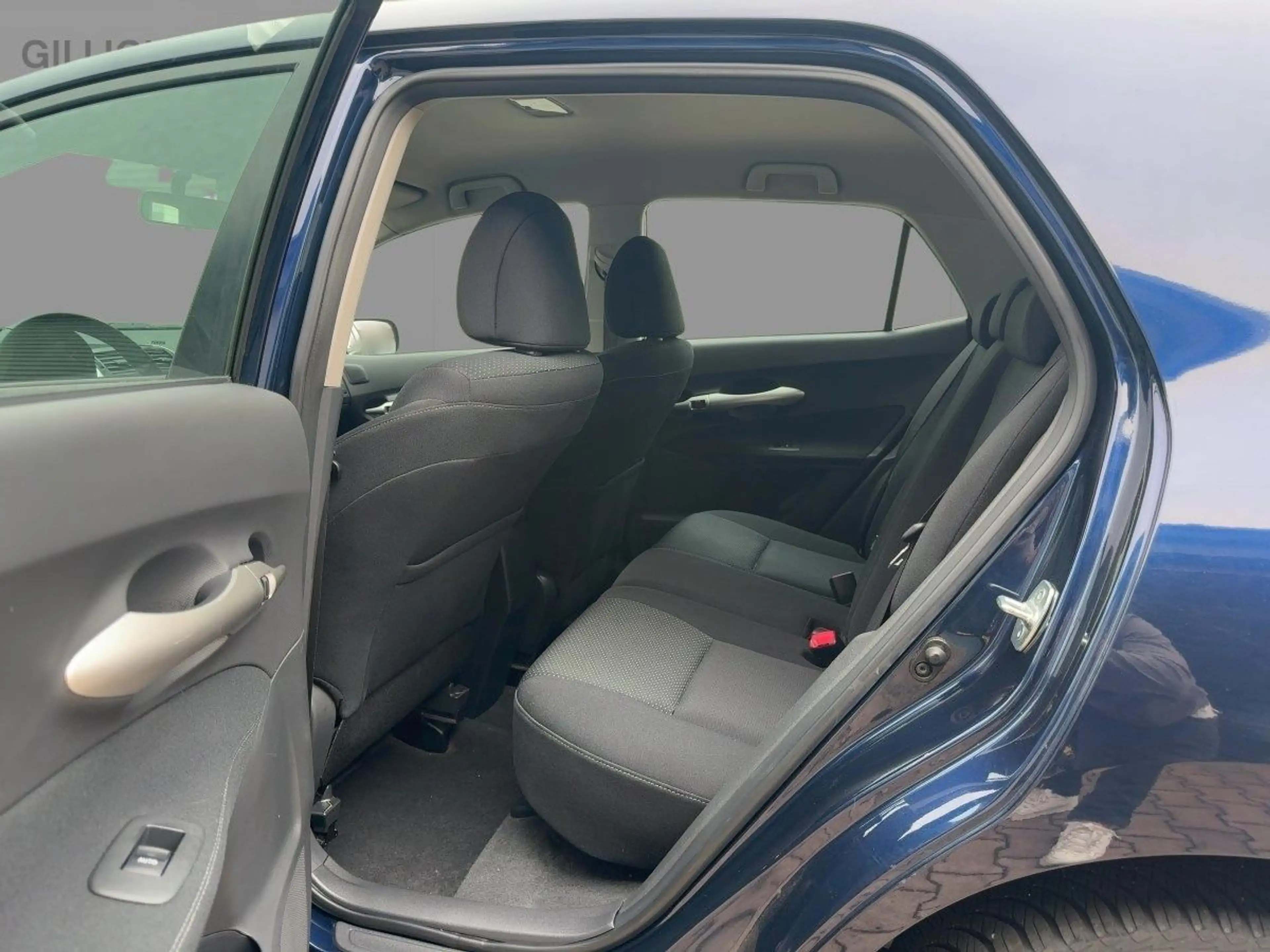 Toyota Auris 1.6 Edition 1. Hand wenig KM Garantie — photo 8
