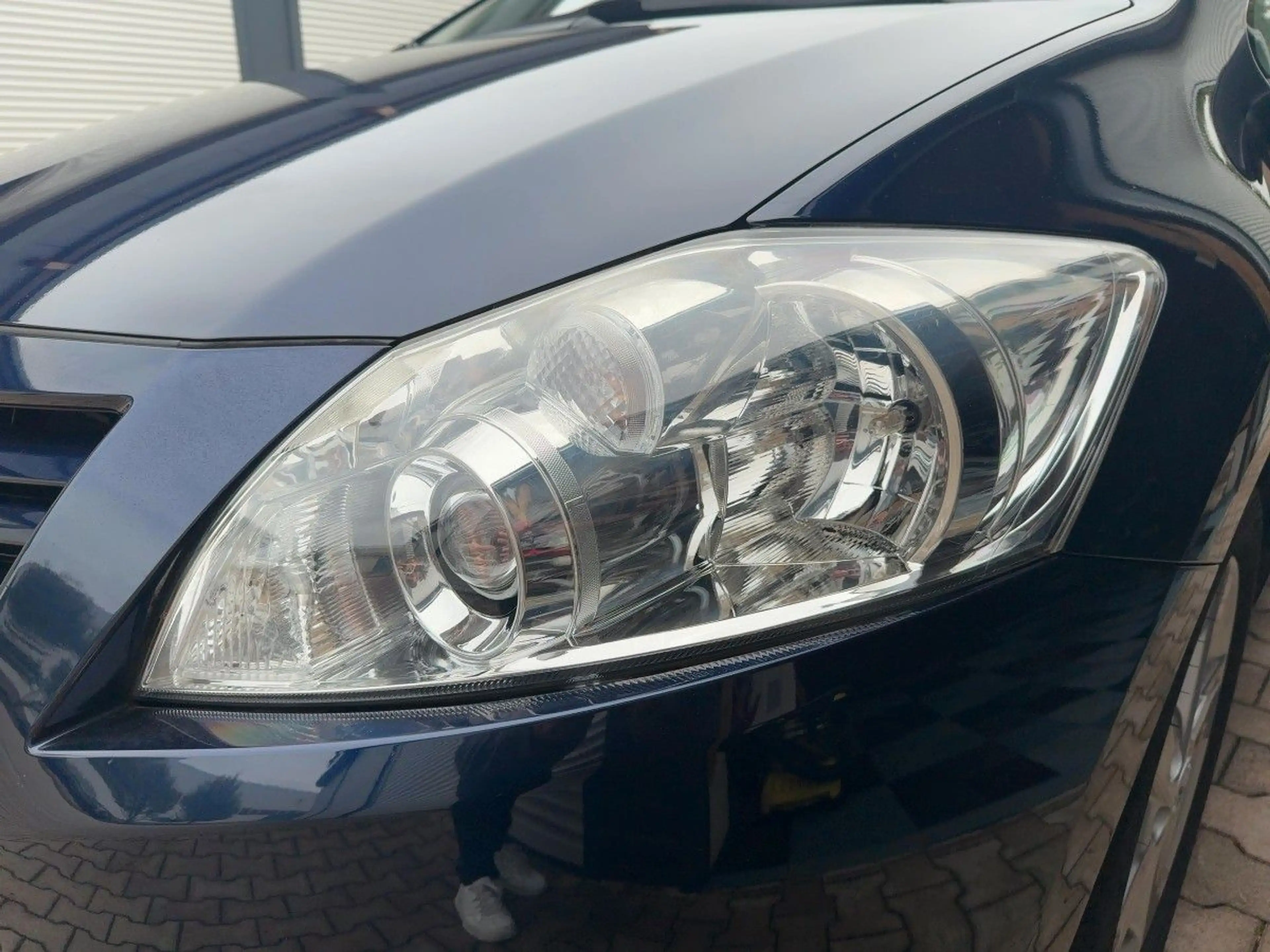 Toyota Auris 1.6 Edition 1. Hand wenig KM Garantie — photo 14