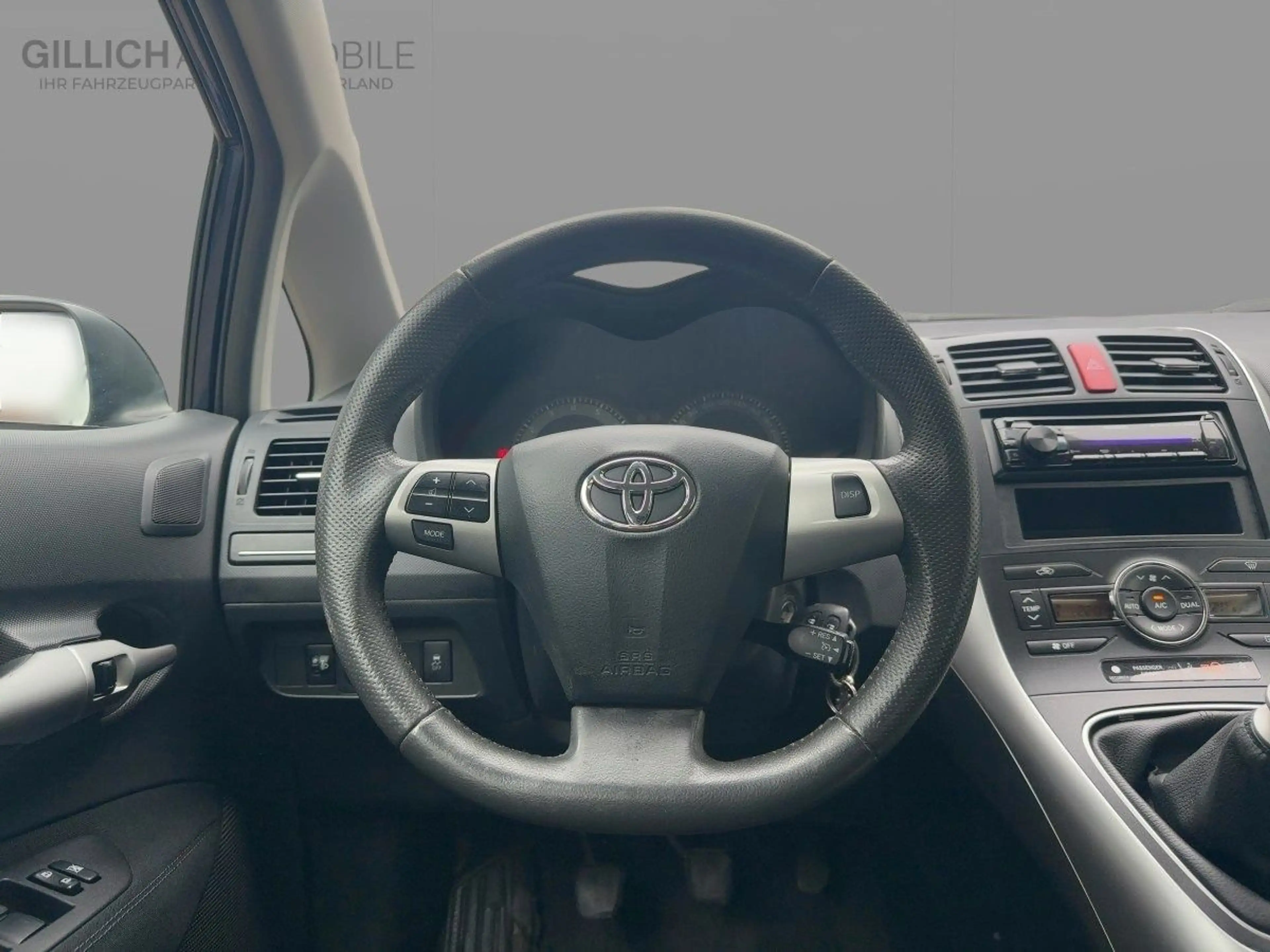 Toyota Auris 1.6 Edition 1. Hand wenig KM Garantie — photo 10