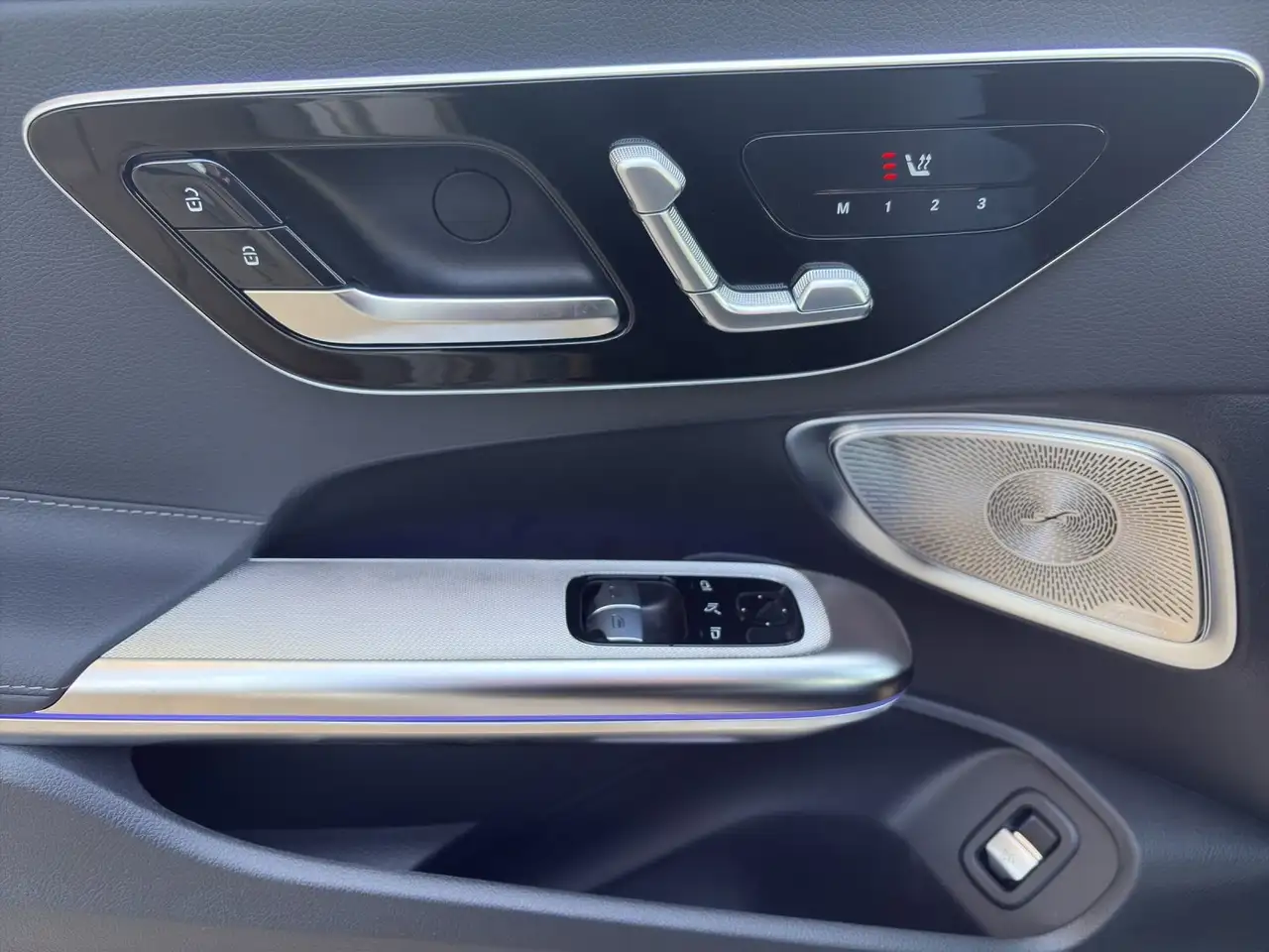 Mercedes-Benz CLE 220 d Coupé AMG DigLight AHK 360° MEMORY 14