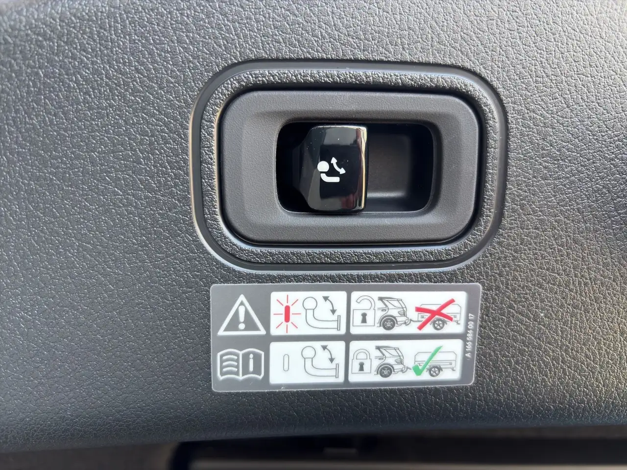 Mercedes-Benz CLE 220 d Coupé AMG DigLight AHK 360° MEMORY 17