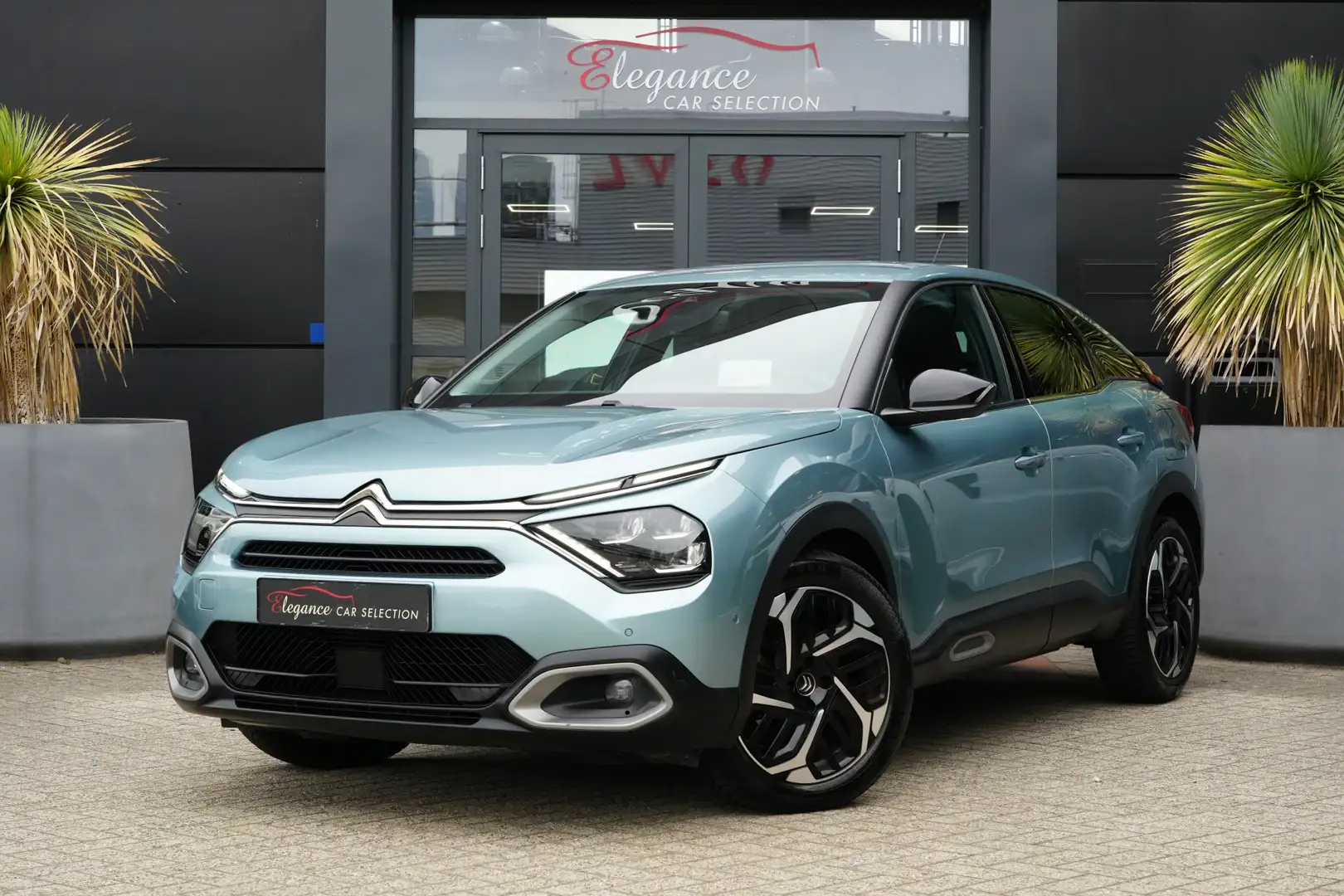 Citroen C4 1.2 Puretech Shine 130pk Trekhaak/Stoelverwarming/ Синій - 1