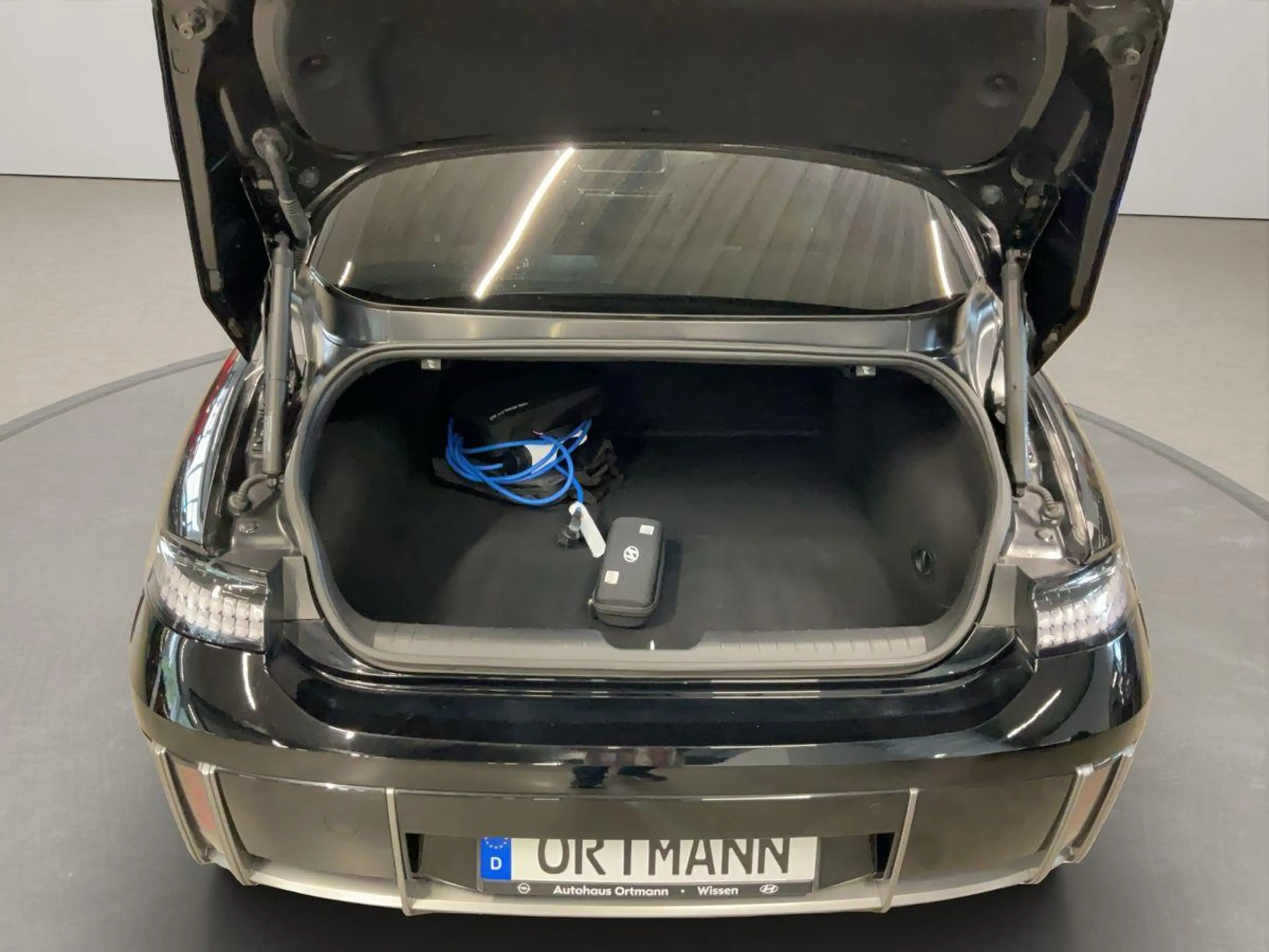 Hyundai IONIQ 6 'UNIQ' (325 PS) 84 kWh Allradantrieb — photo 13