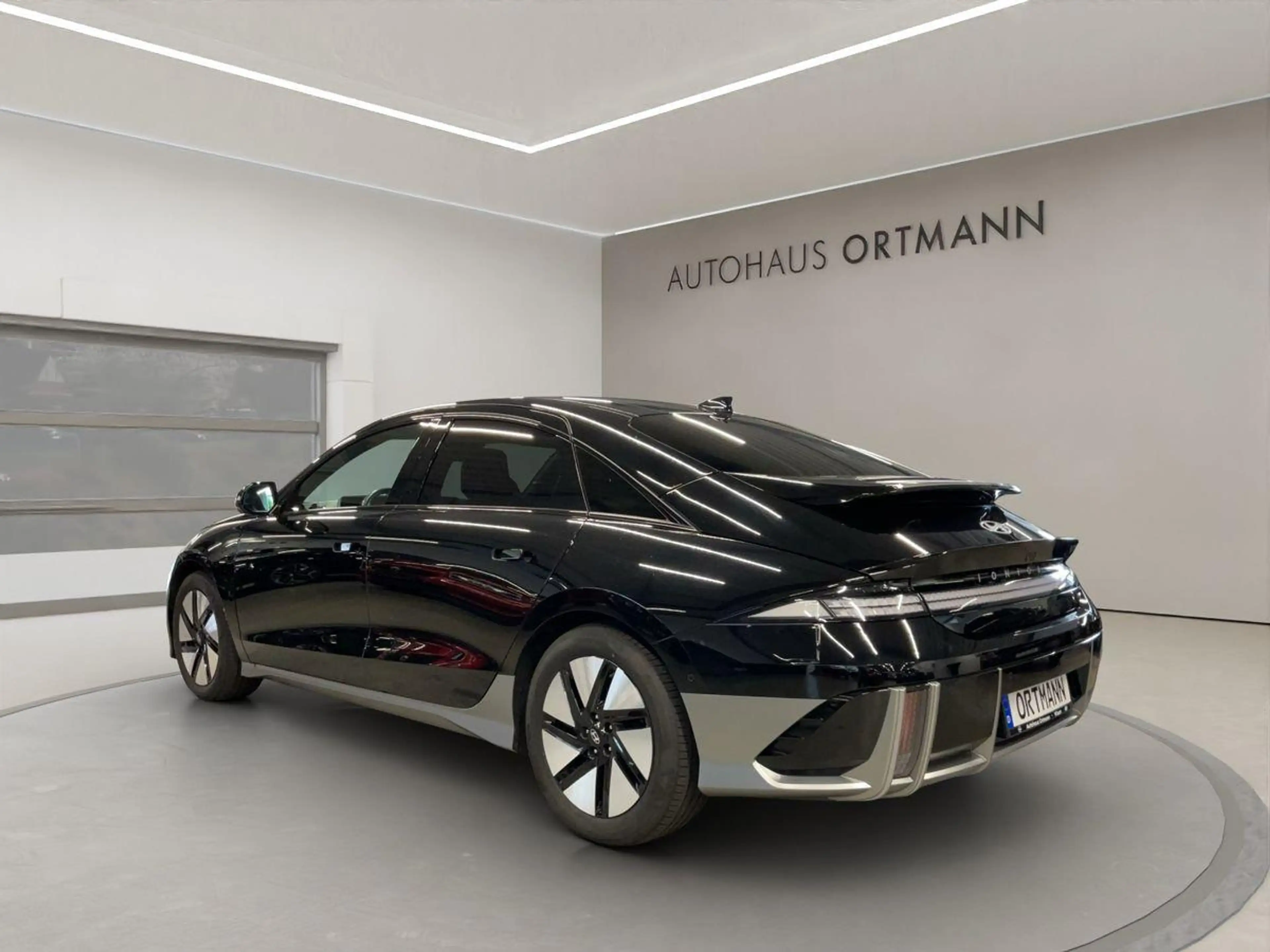 Hyundai IONIQ 6 'UNIQ' (325 PS) 84 kWh Allradantrieb — photo 5