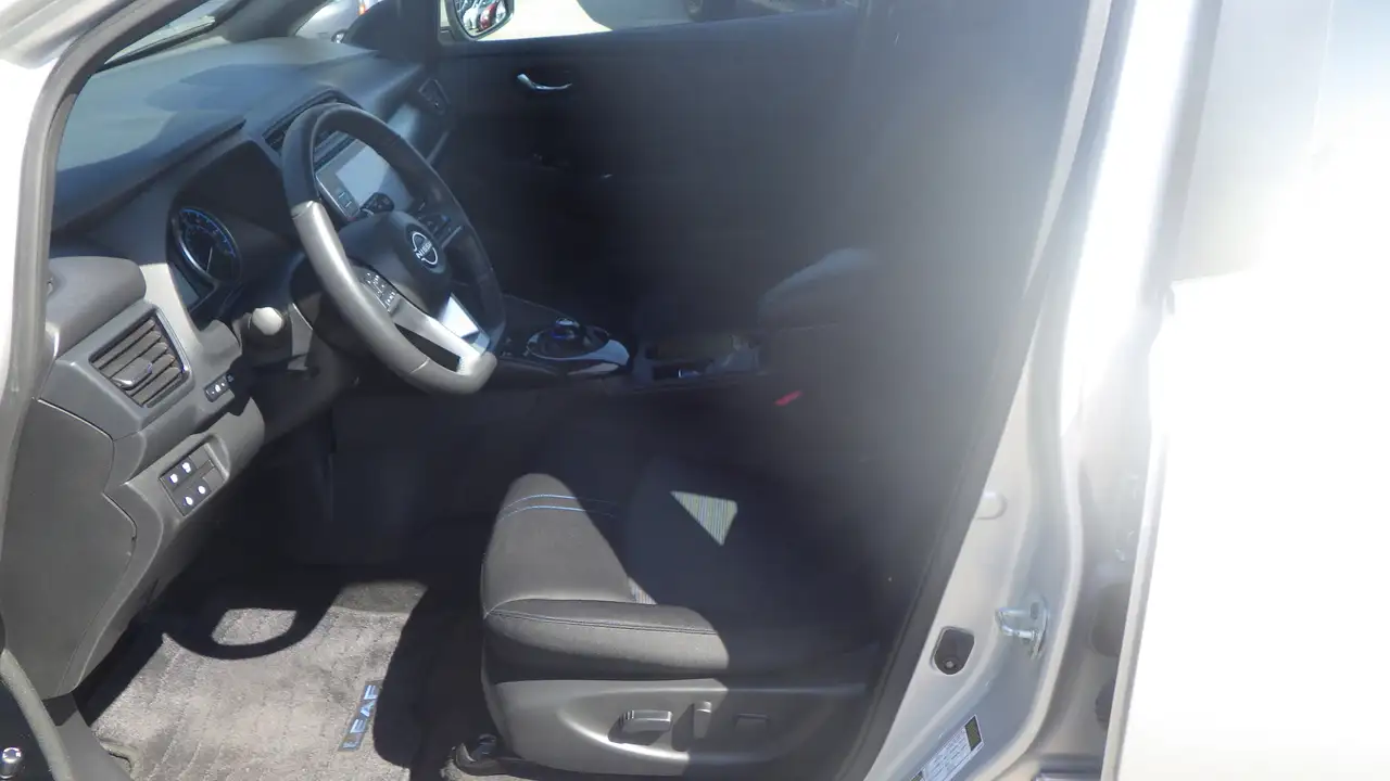 Nissan Leaf снимка Nissan Leaf