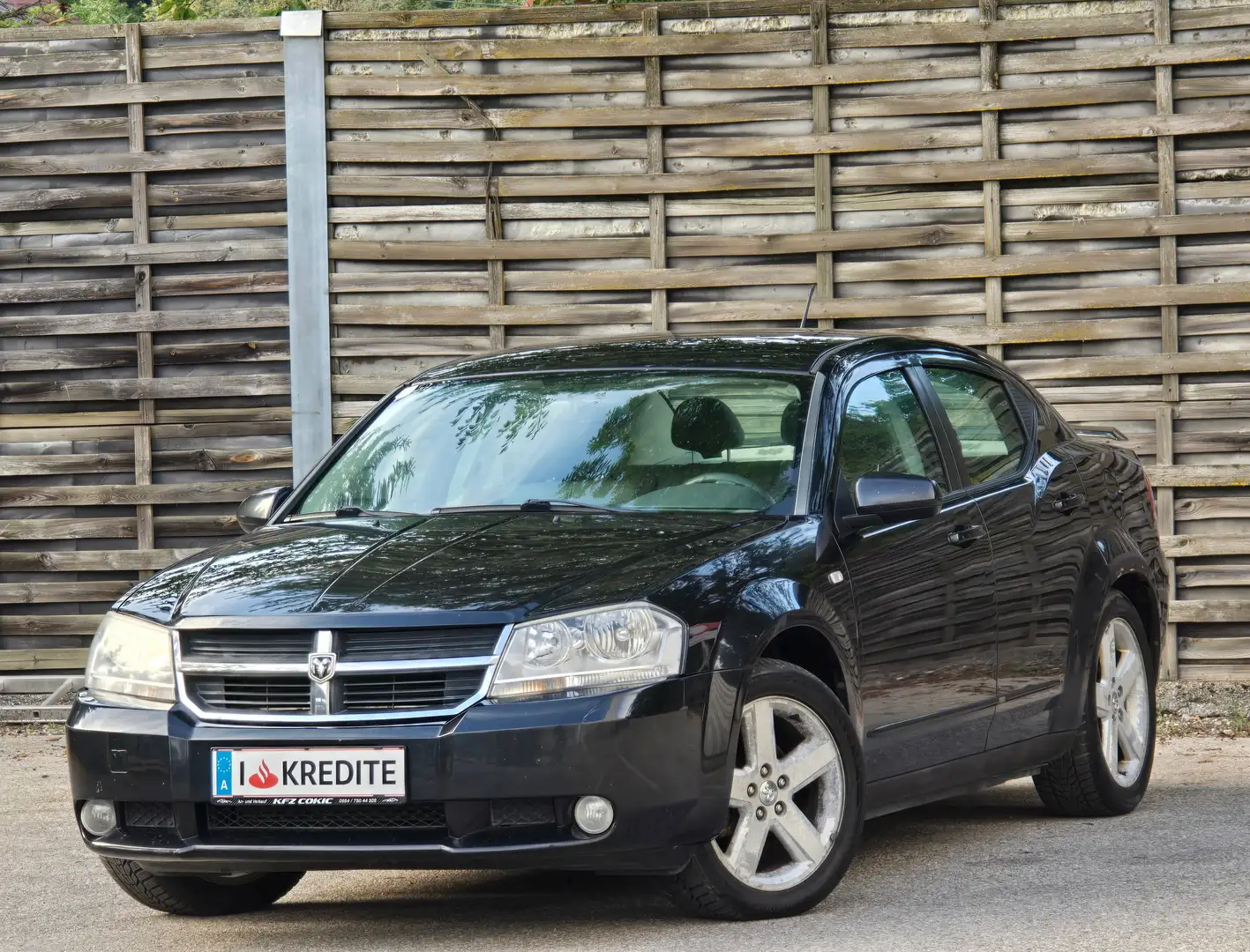 Dodge Avenger SE Kein Pickerl* Tempomat* Leder* Sitzheizung* AHK Schwarz - 1