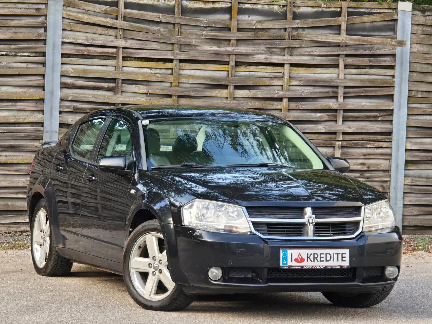 Dodge Avenger SE Kein Pickerl* Tempomat* Leder* Sitzheizung* AHK Schwarz - 2