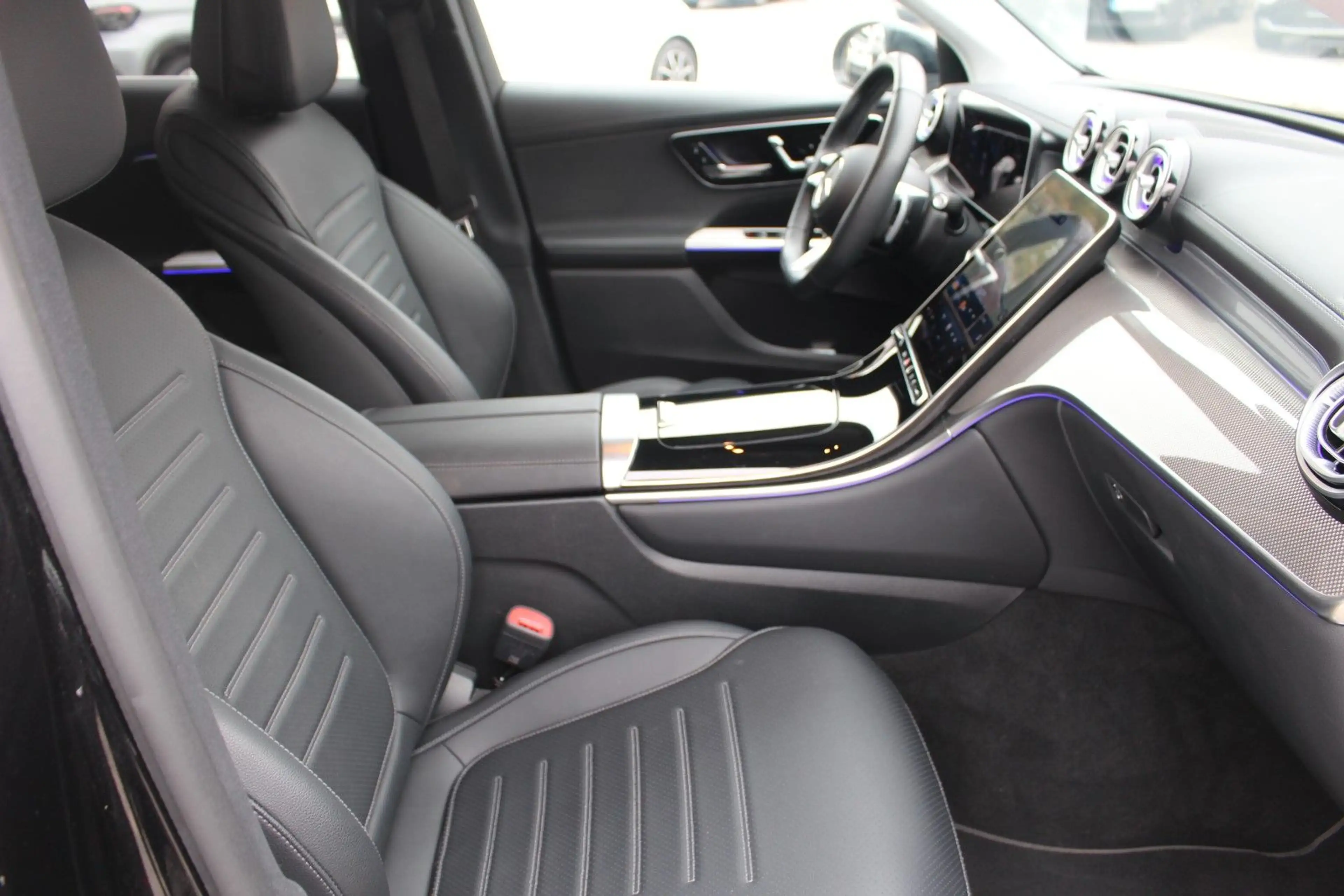 Mercedes-Benz GLC 200 d 4Matic Edition AMG Line 360°KAMERA — photo 4