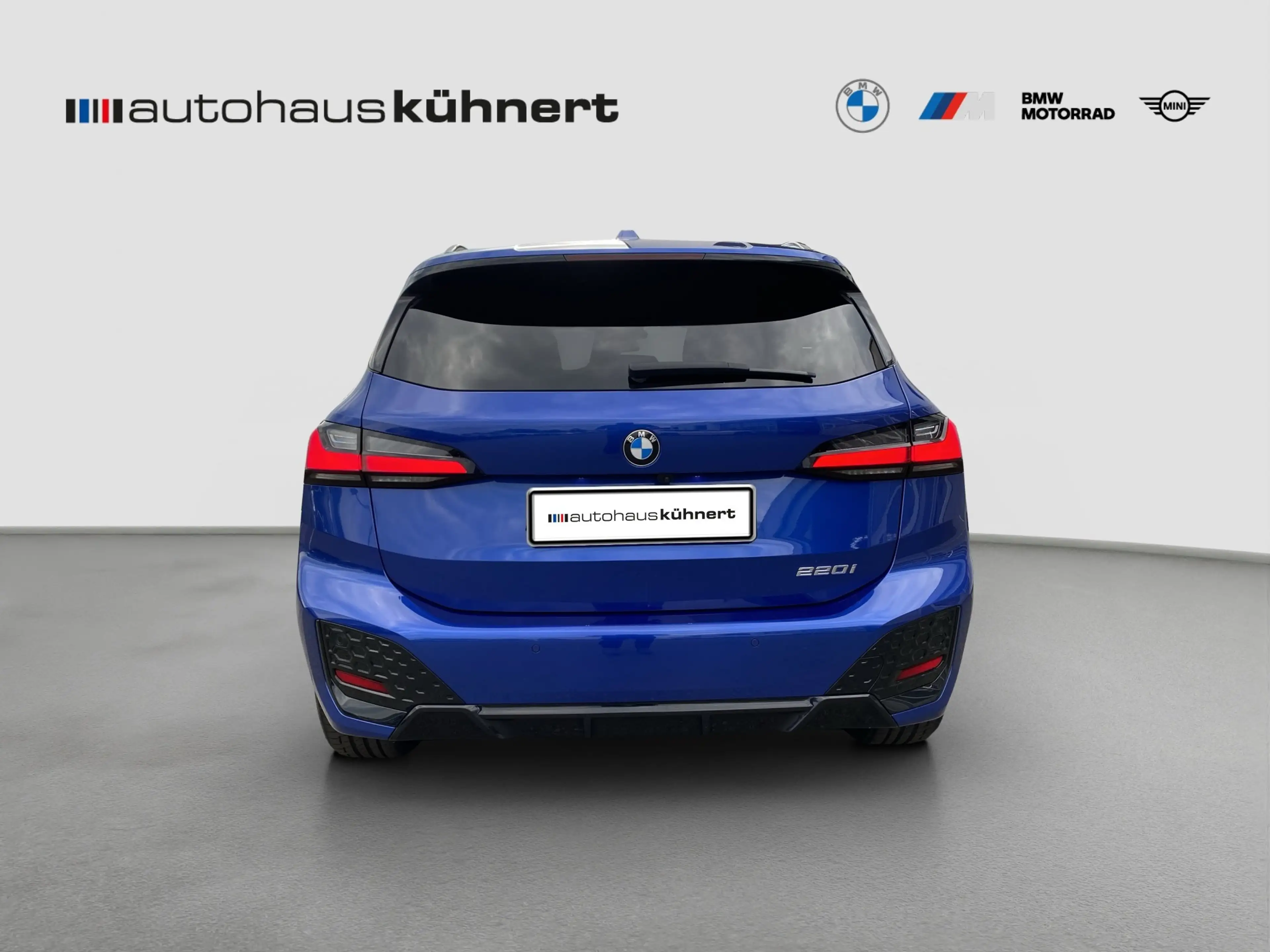 BMW 220 220i Active Tourer ///M-Sport LED ACC AHK Pano — photo 6