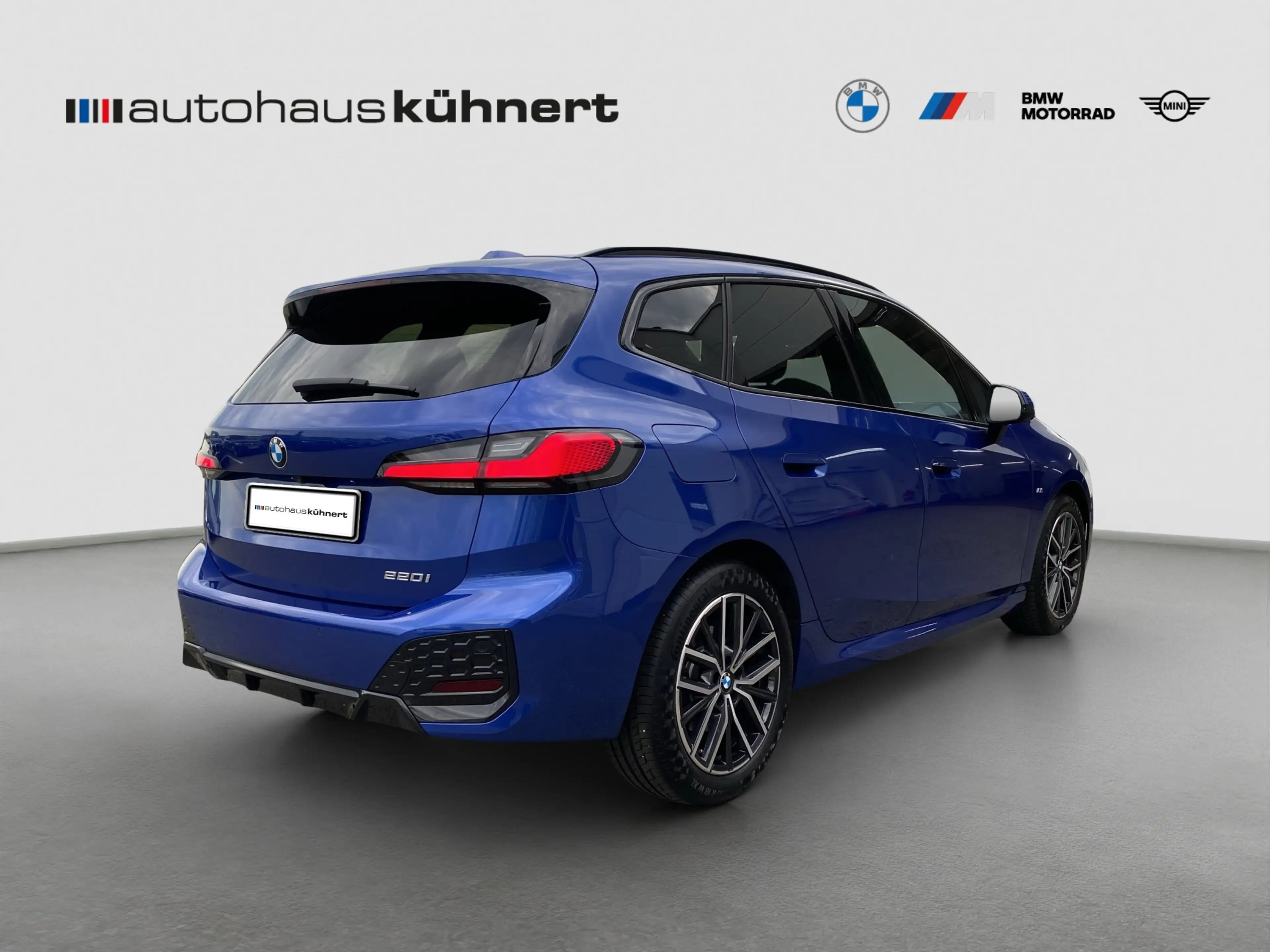 BMW 220 220i Active Tourer ///M-Sport LED ACC AHK Pano — photo 7