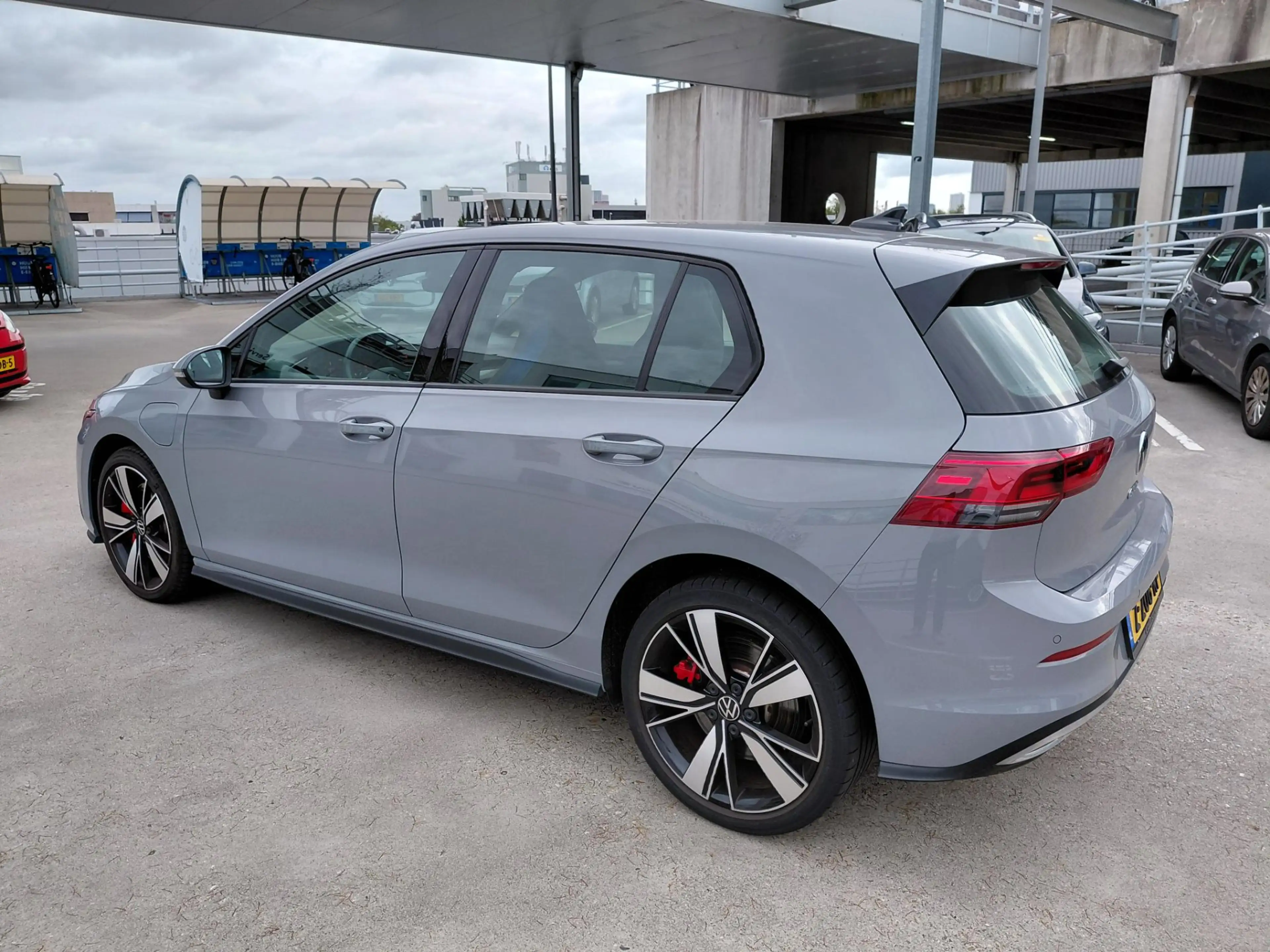Volkswagen Golf GTE 1.4 eHybrid | Camera | — photo 2