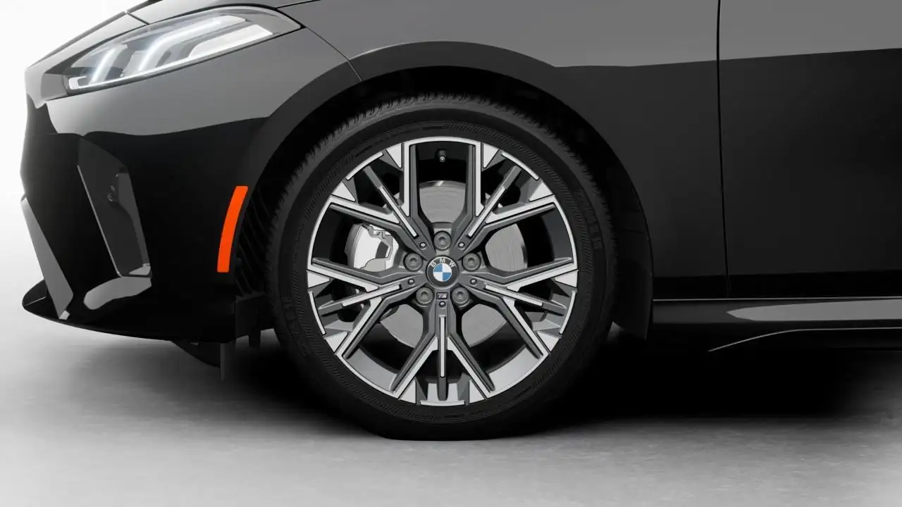BMW 2 Series снимка BMW 2 Series