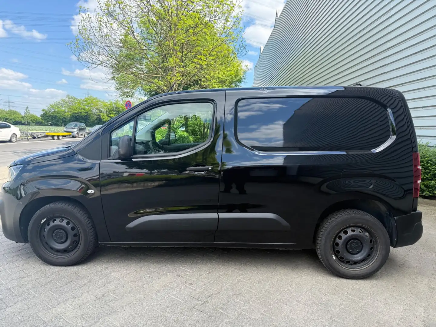 Peugeot Partner Premium L1 Schwarz - 2