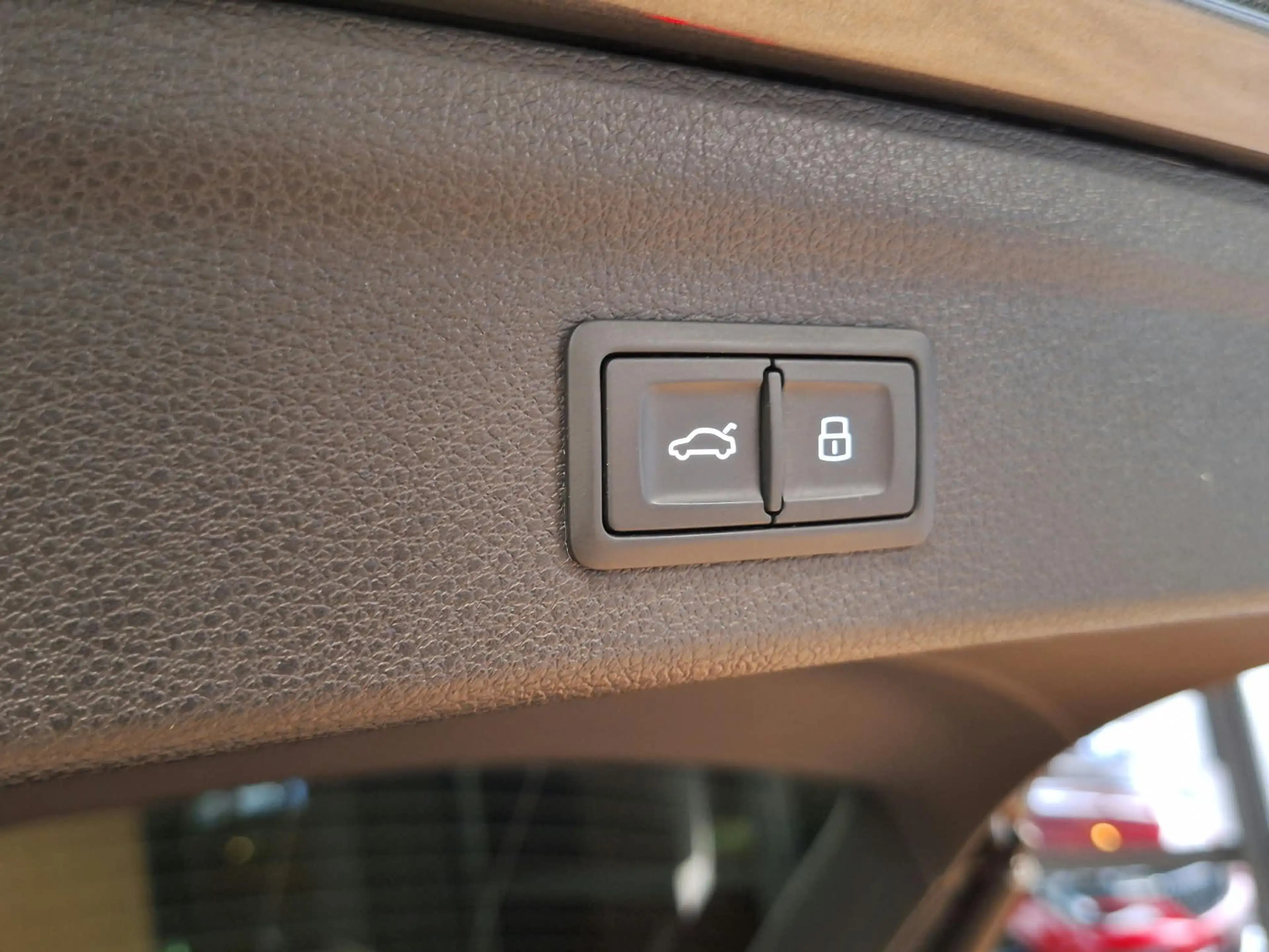 Audi Q3 45 TFSI e S edition PHEV NAP/Pano/Trekh/Ambient — photo 21