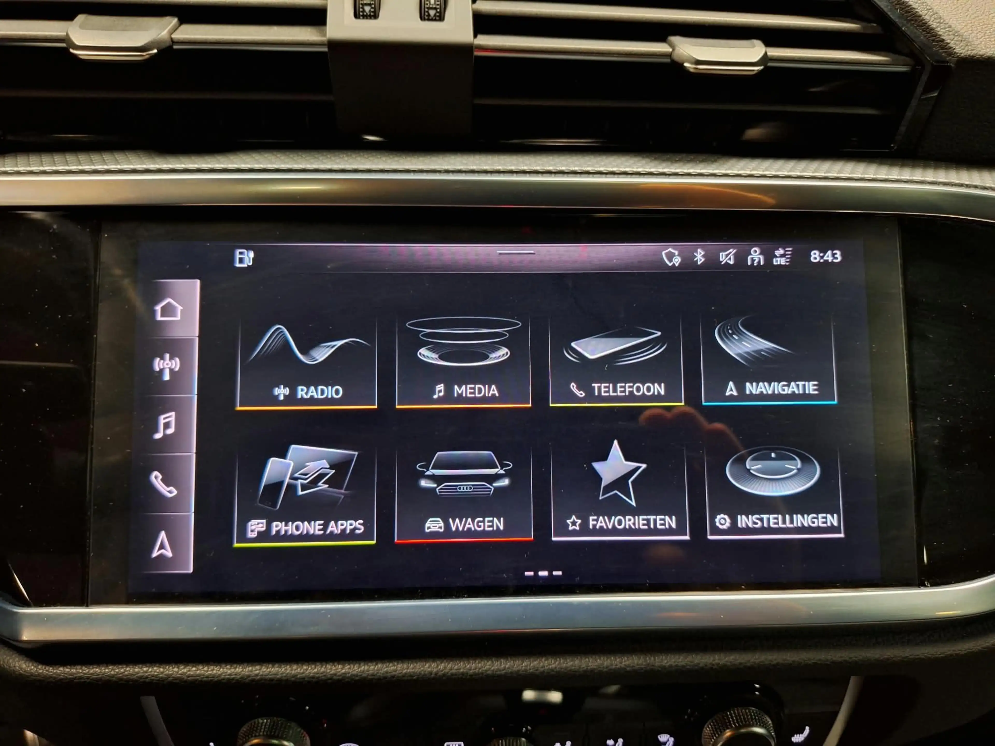 Audi Q3 45 TFSI e S edition PHEV NAP/Pano/Trekh/Ambient — photo 37