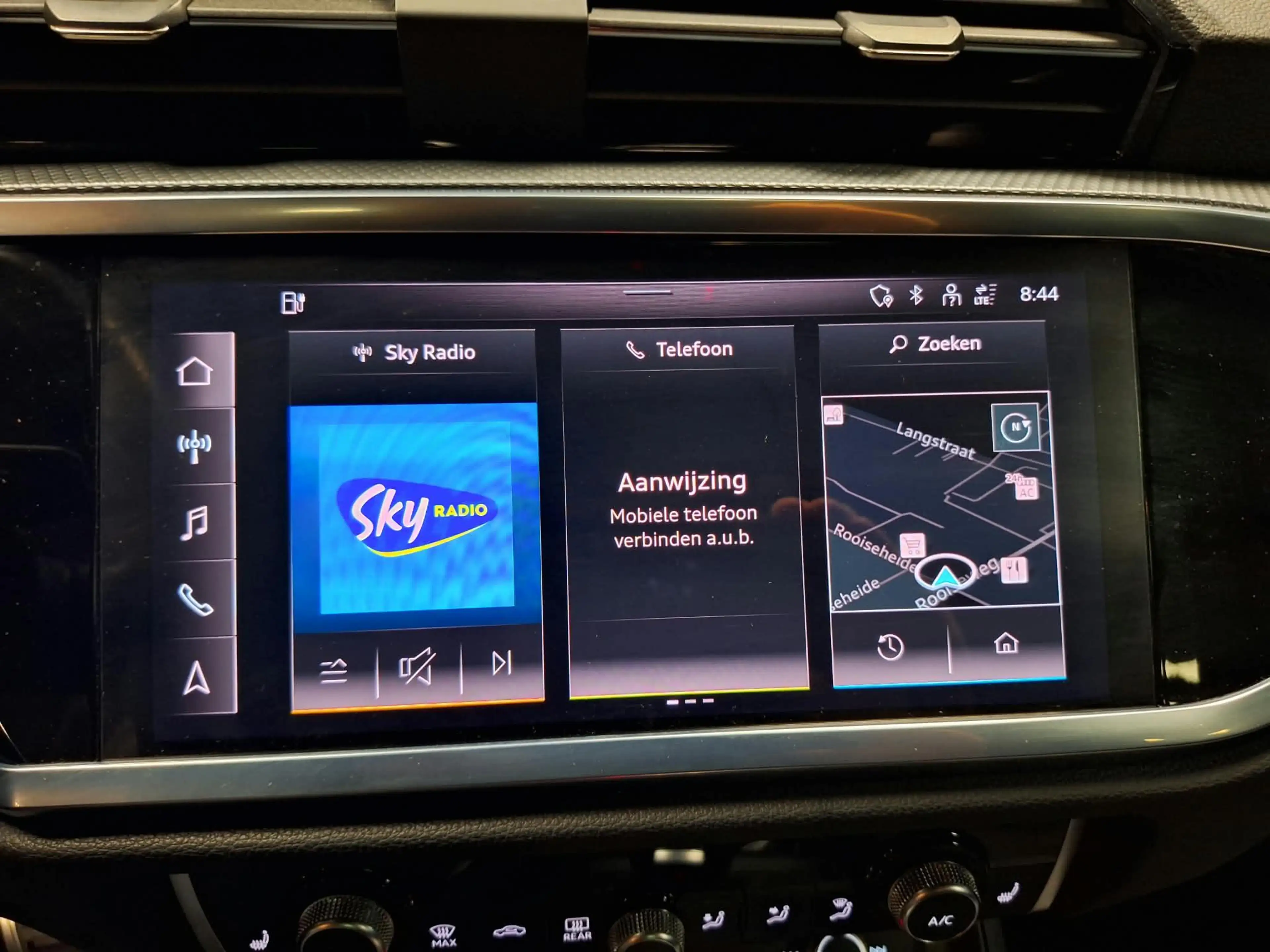 Audi Q3 45 TFSI e S edition PHEV NAP/Pano/Trekh/Ambient — photo 33