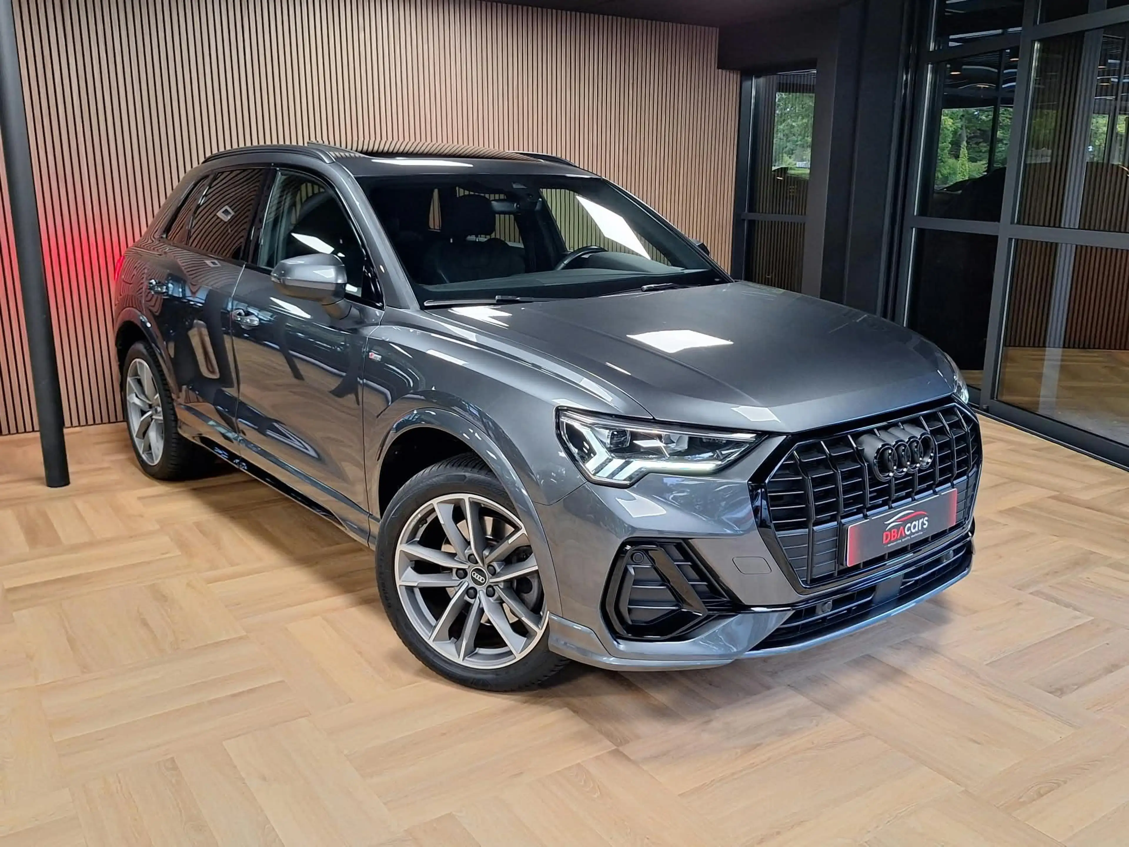 Audi Q3 45 TFSI e S edition PHEV NAP/Pano/Trekh/Ambient — photo 11