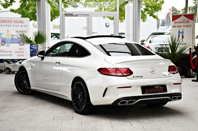 Mercedes-Benz C 63 Amg view 5