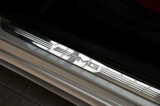 Mercedes-Benz C 63 Amg view 9