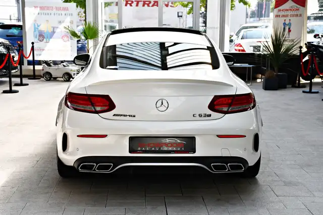 Mercedes-Benz C 63 Amg view 7