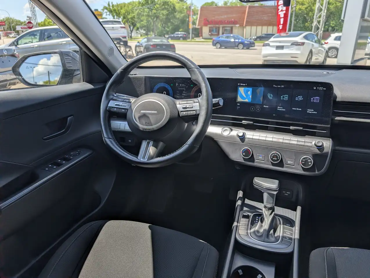 Hyundai KONA photo Hyundai KONA