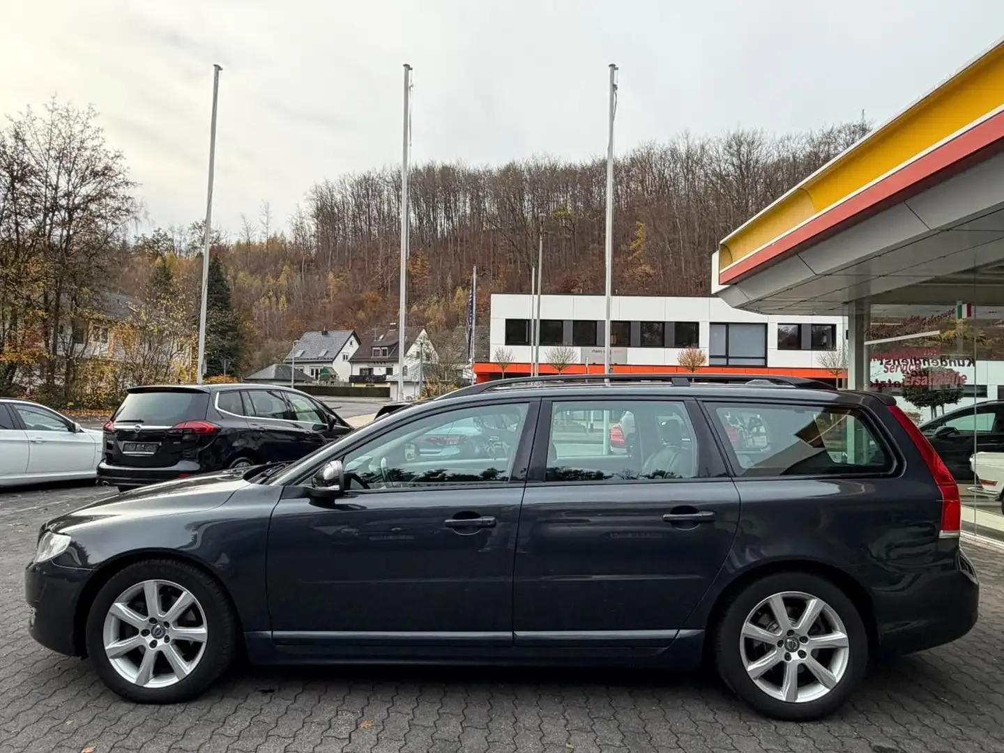Volvo V70 Kombi Linje Svart,1.Hand,scheckheft lückenlo Grau - 2