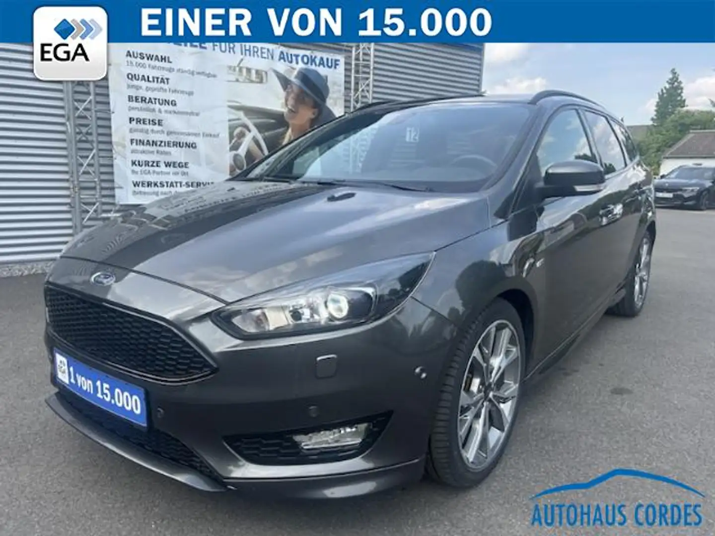 Ford Focus TUNIER 1.5 EcoBoost ST LINE AUTOM*NAVI*BTH*XENON*P Gris - 1
