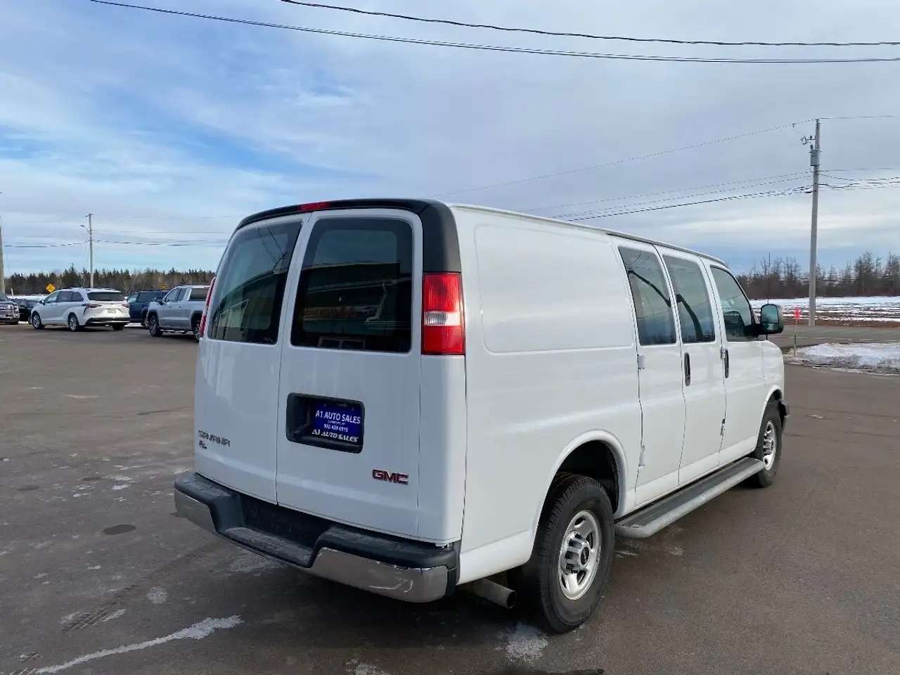 GMC Savana снимка GMC Savana