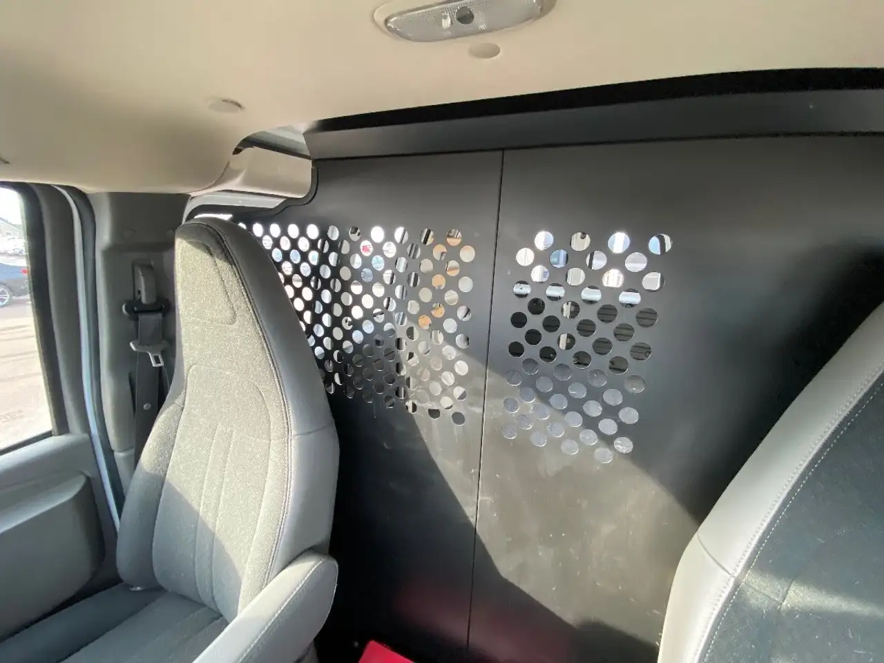 GMC Savana снимка GMC Savana