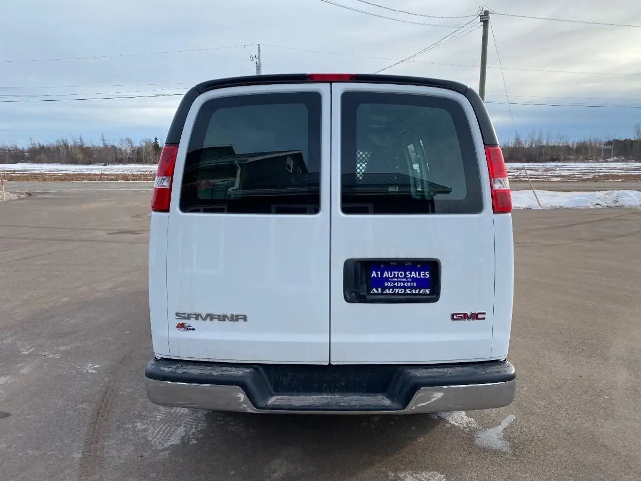 GMC Savana снимка GMC Savana