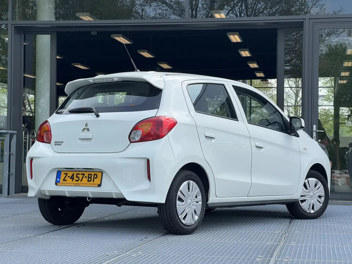 Mitsubishi Space Star 1.2 Connect+ | Airco | Navigatie via Carplay/Andro Blanc - 2