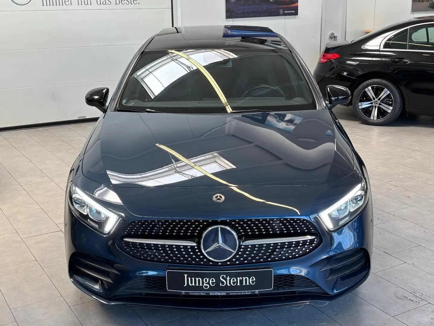 Mercedes-Benz A 200 AMG PANO+19"+LED+AMBIENTE+KAMERA+TOTWINKEL Blau - 2