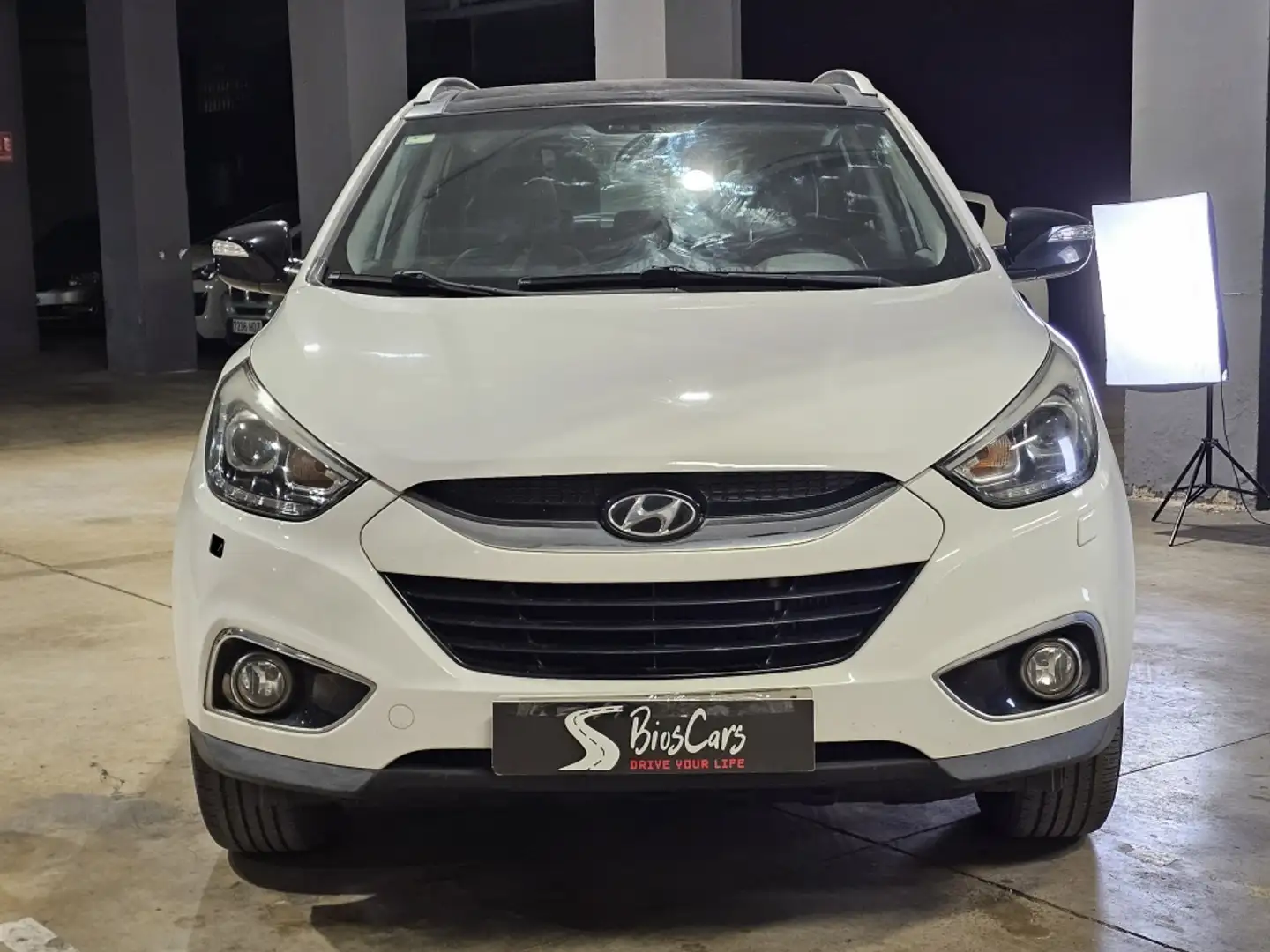 Hyundai iX35 2.0CRDI GLS Tecno Sky Nav 4x2 Weiß - 2