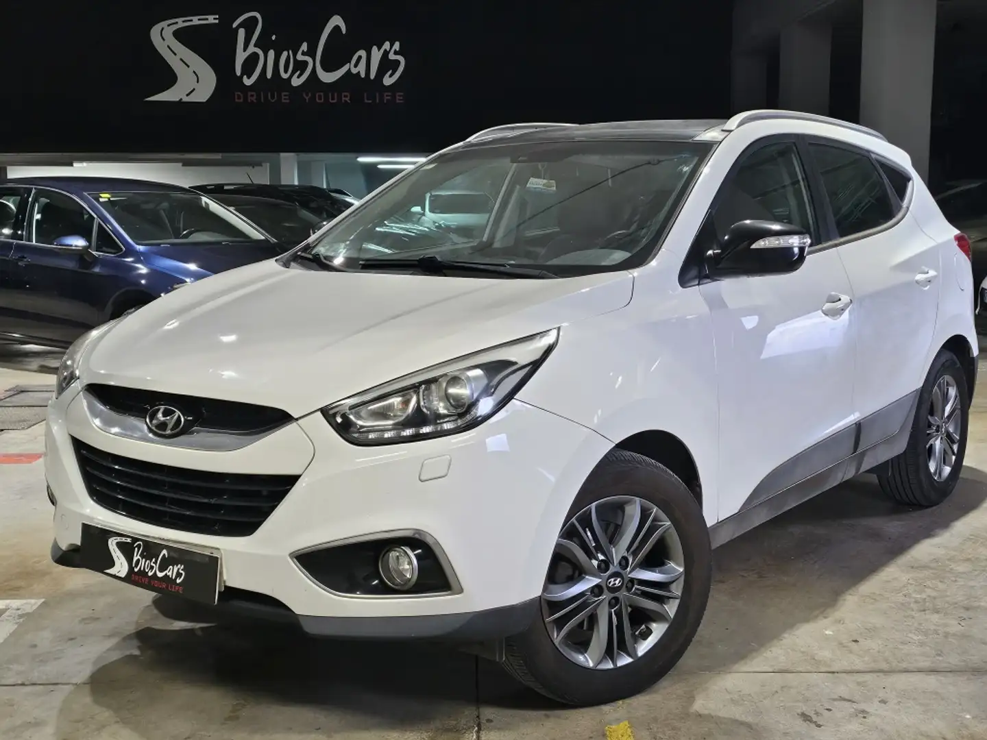 Hyundai iX35 2.0CRDI GLS Tecno Sky Nav 4x2 Weiß - 1