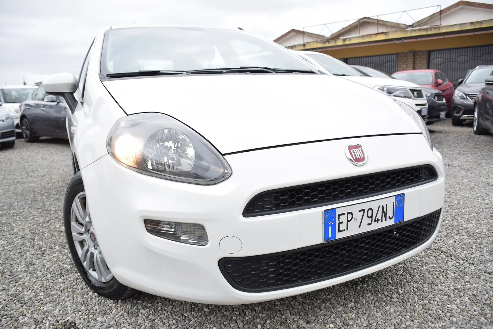 Fiat Punto AUTOMATICA 1.4 77CV BT CERCHI BIZONA OK NEOPATENTA Blanc - 1