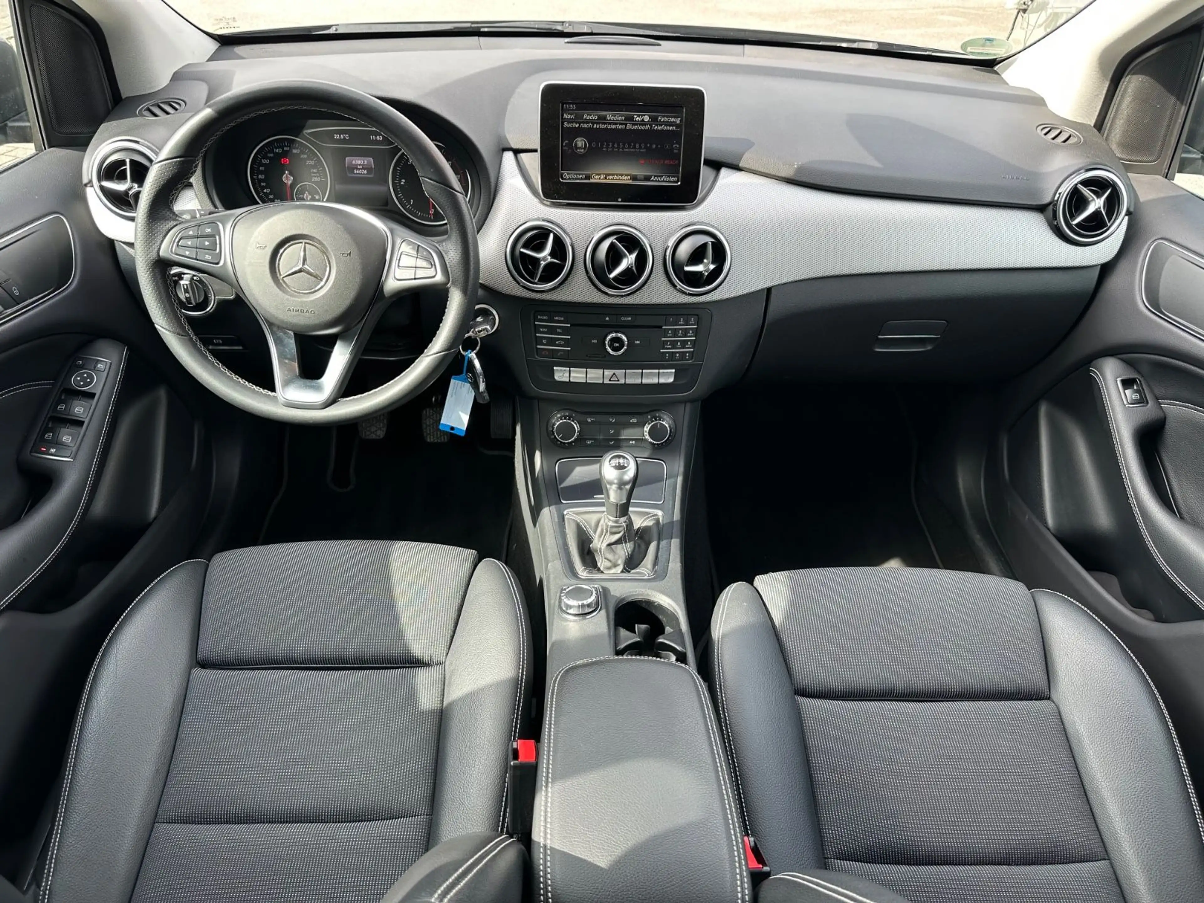 Mercedes-Benz B 180 d Score LED NAVI 1. Hand AHK — photo 5