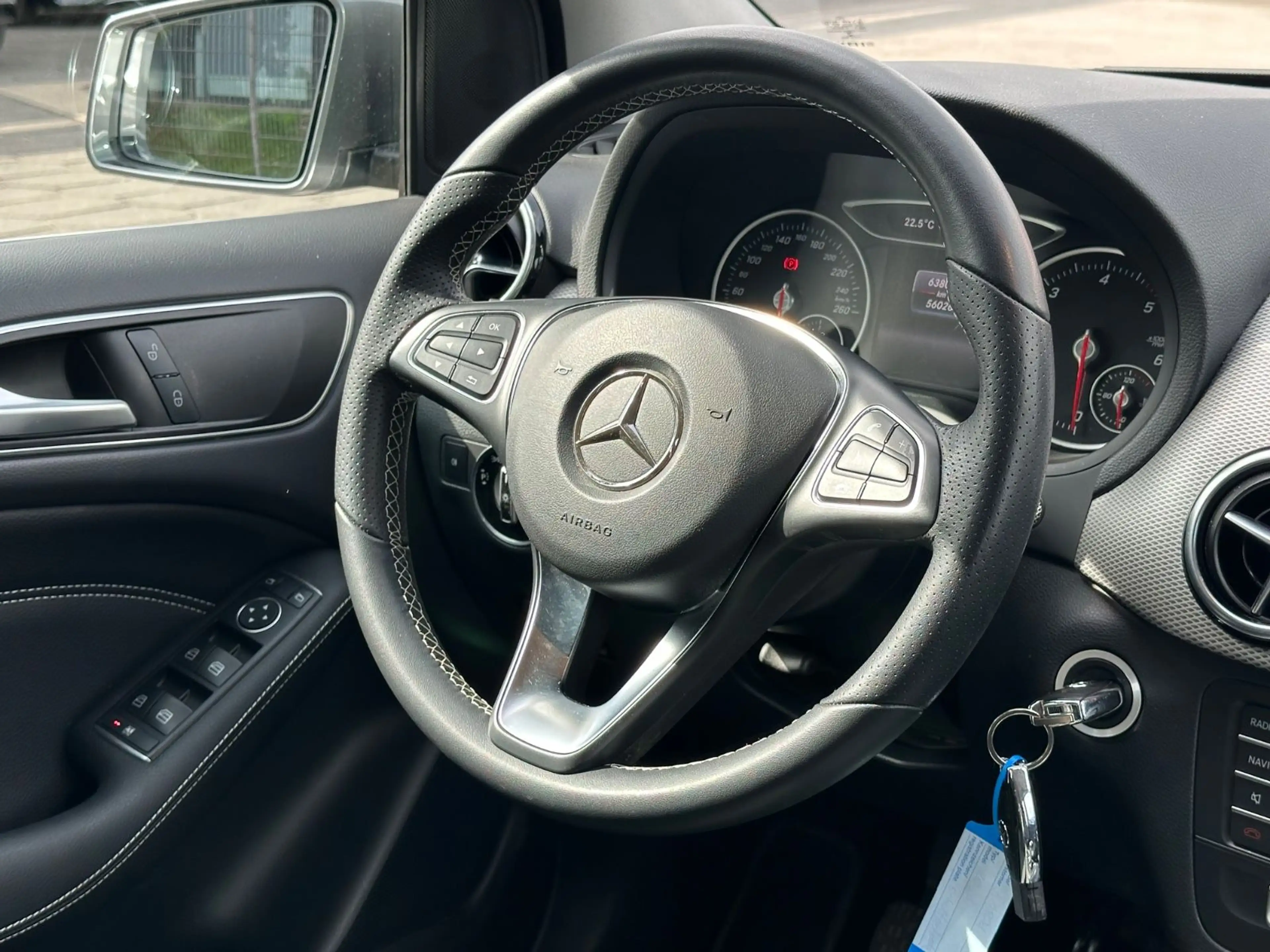 Mercedes-Benz B 180 d Score LED NAVI 1. Hand AHK — photo 13