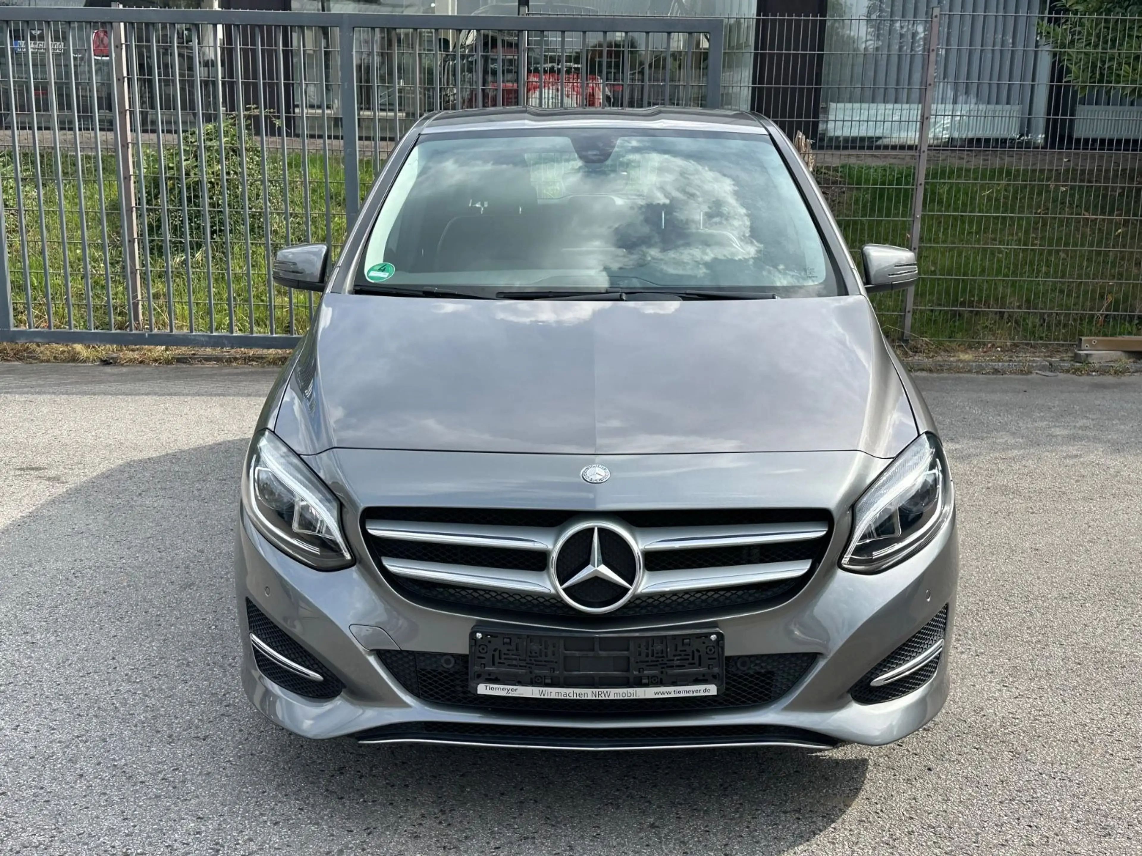Mercedes-Benz B 180 d Score LED NAVI 1. Hand AHK — photo 2