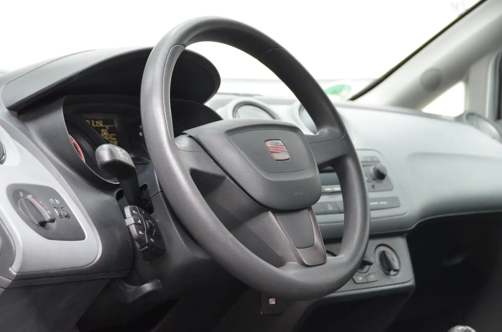 SEAT Ibiza Reference/Klima/TÜV 03/2027 Gris - 2